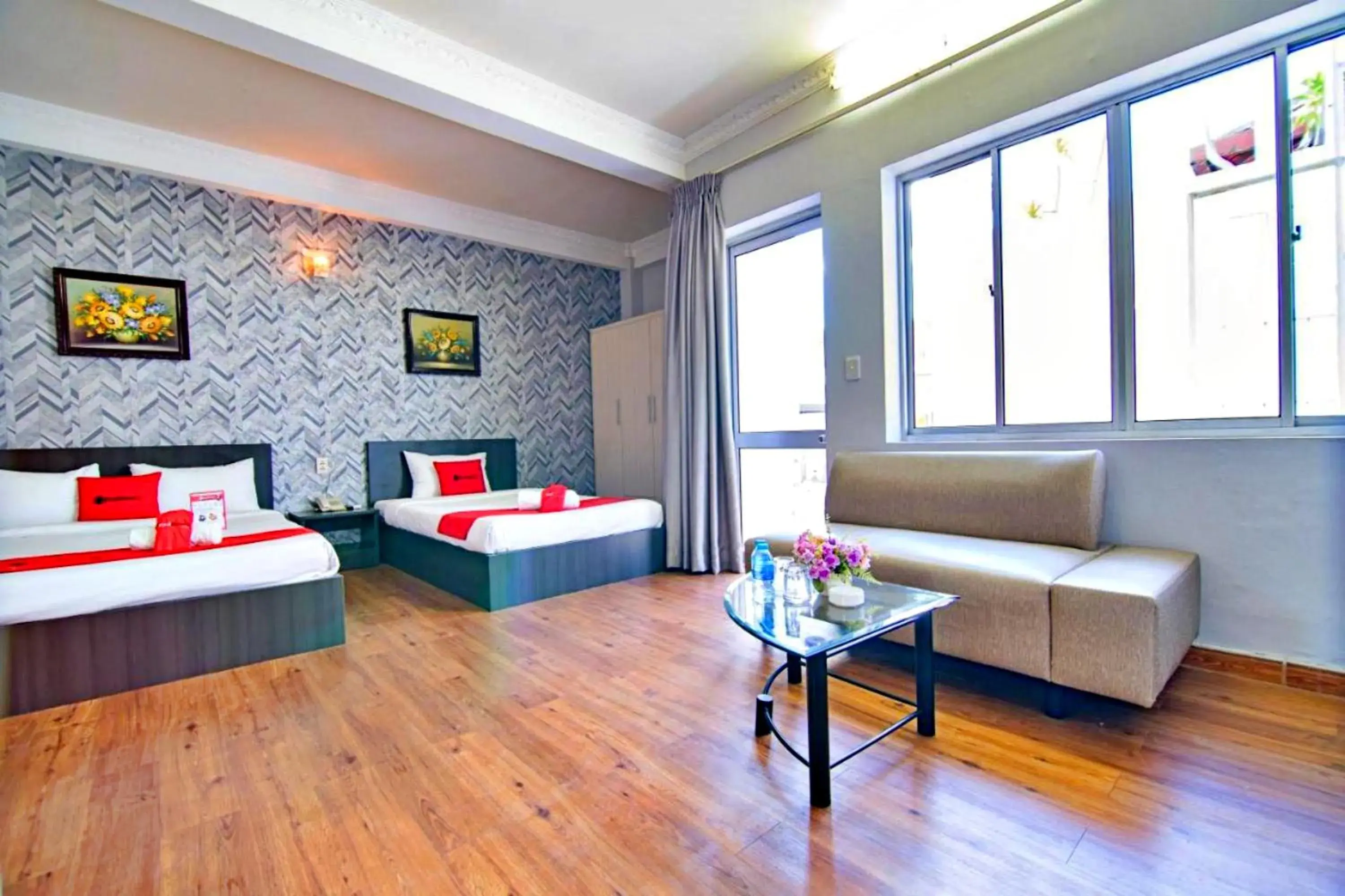 Deluxe Queen Room with Two Queen Beds in HANZ Quynh Giang Hotel Deluxe Queen Room with Two Queen Beds in HANZ Quynh Giang Hotel