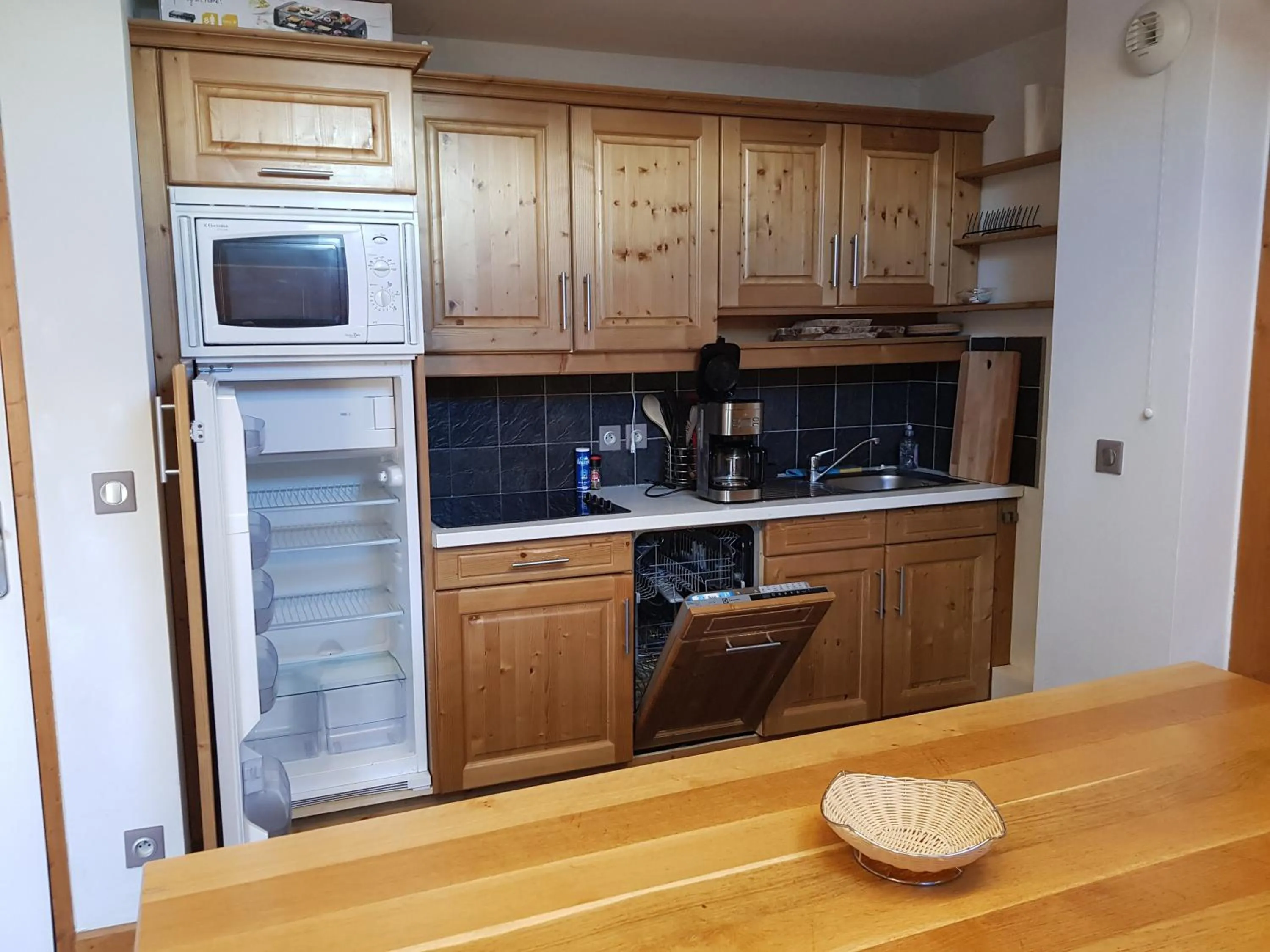 Kitchen or kitchenette in Les balcons des aiguilles