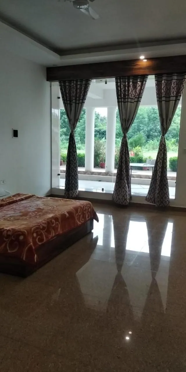 Bed in Hotel Radha Rani Mahal