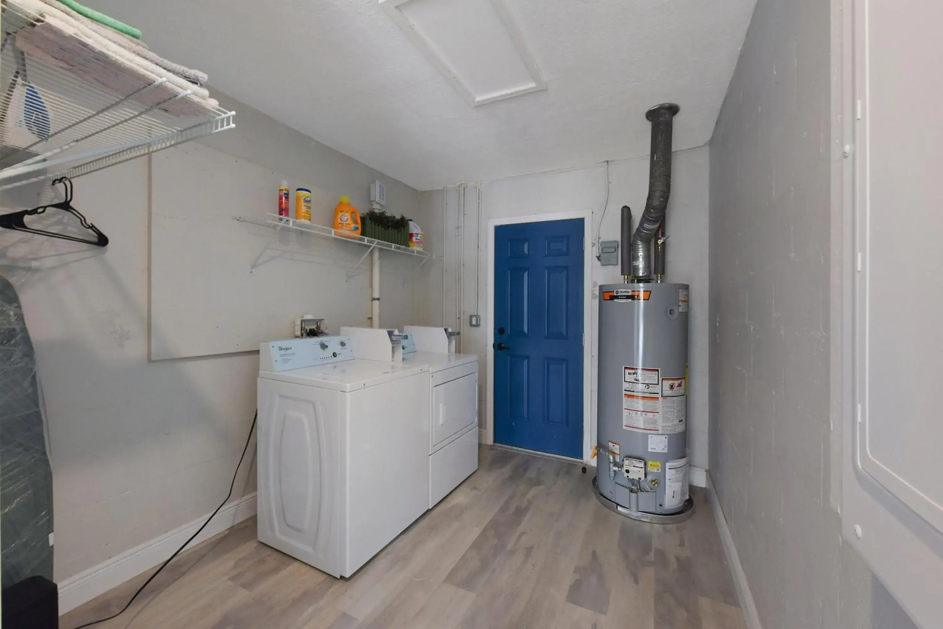 laundry in Palm Cove Motel laundry in Palm Cove Motel