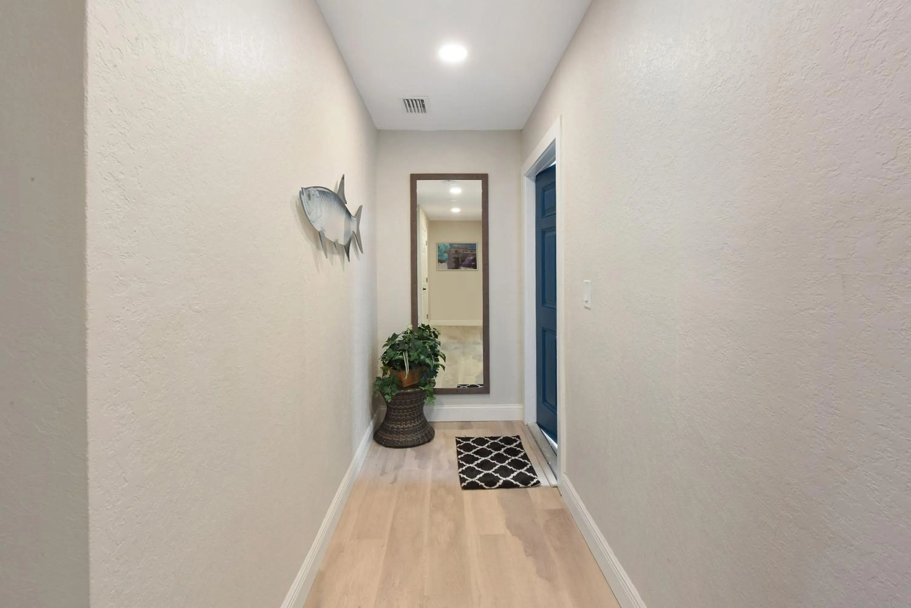 Bedroom in Palm Cove Motel