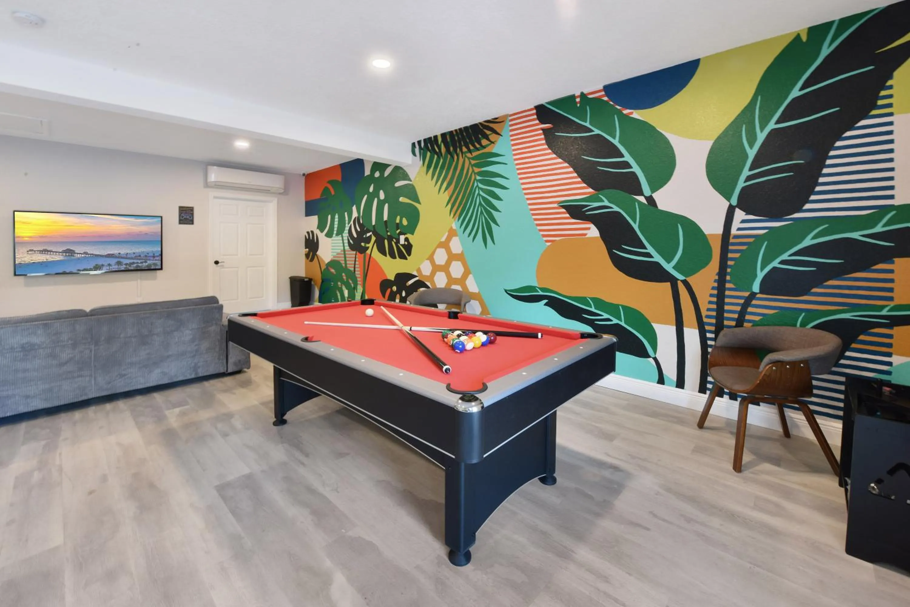 Game Room in Palm Cove Motel