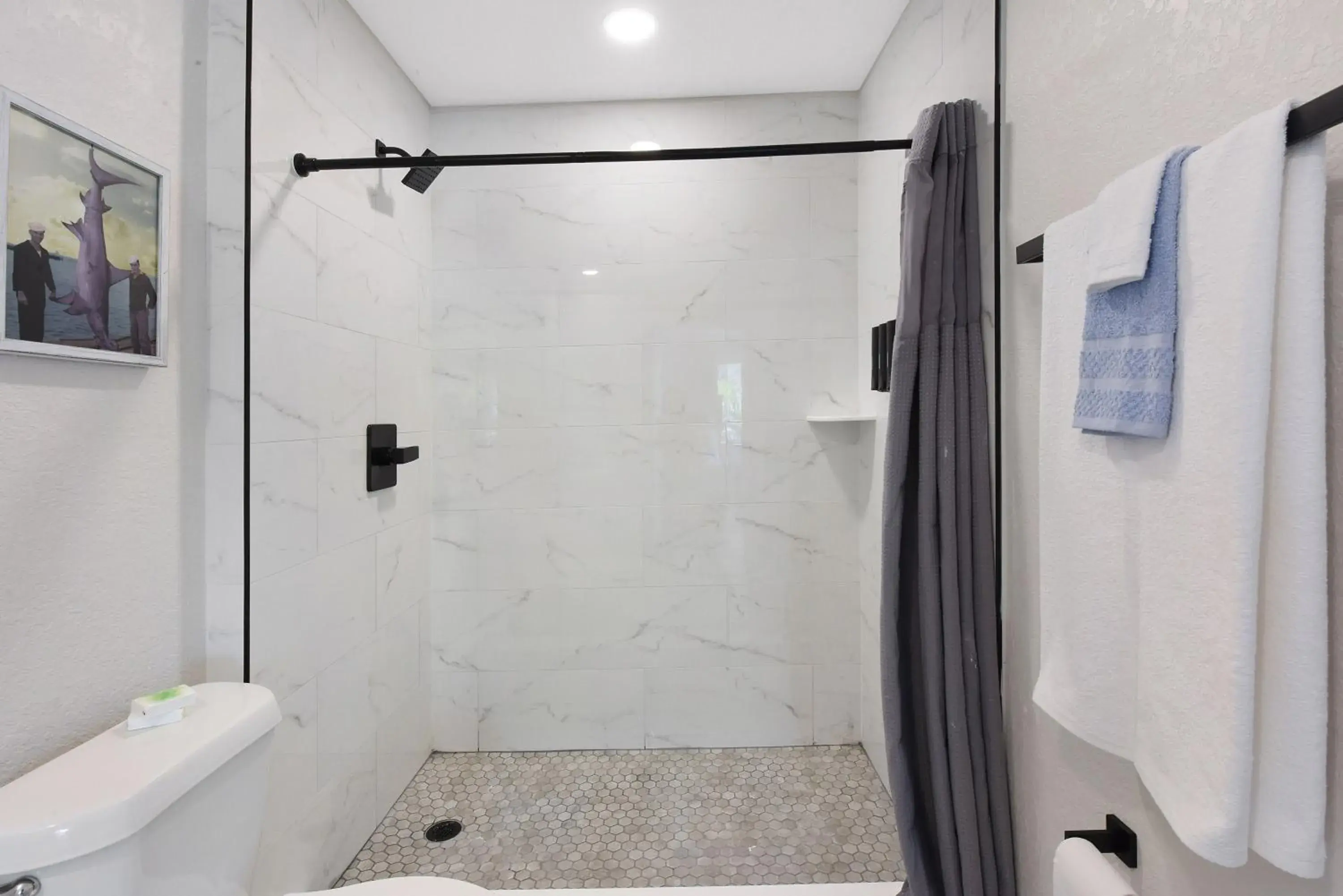 Bathroom in Palm Cove Motel Bathroom in Palm Cove Motel