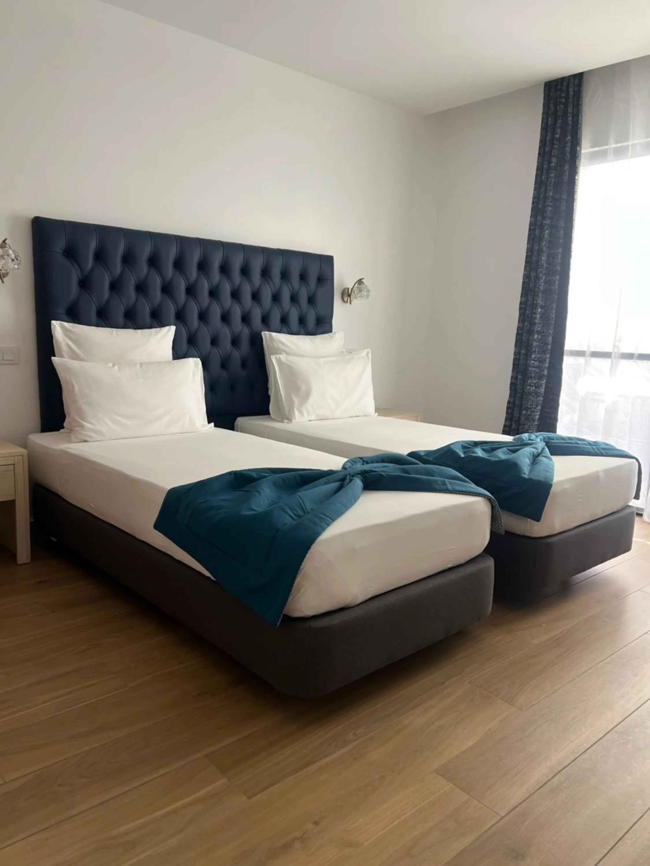 Bedroom, Bed in Hôtel Blue Sky