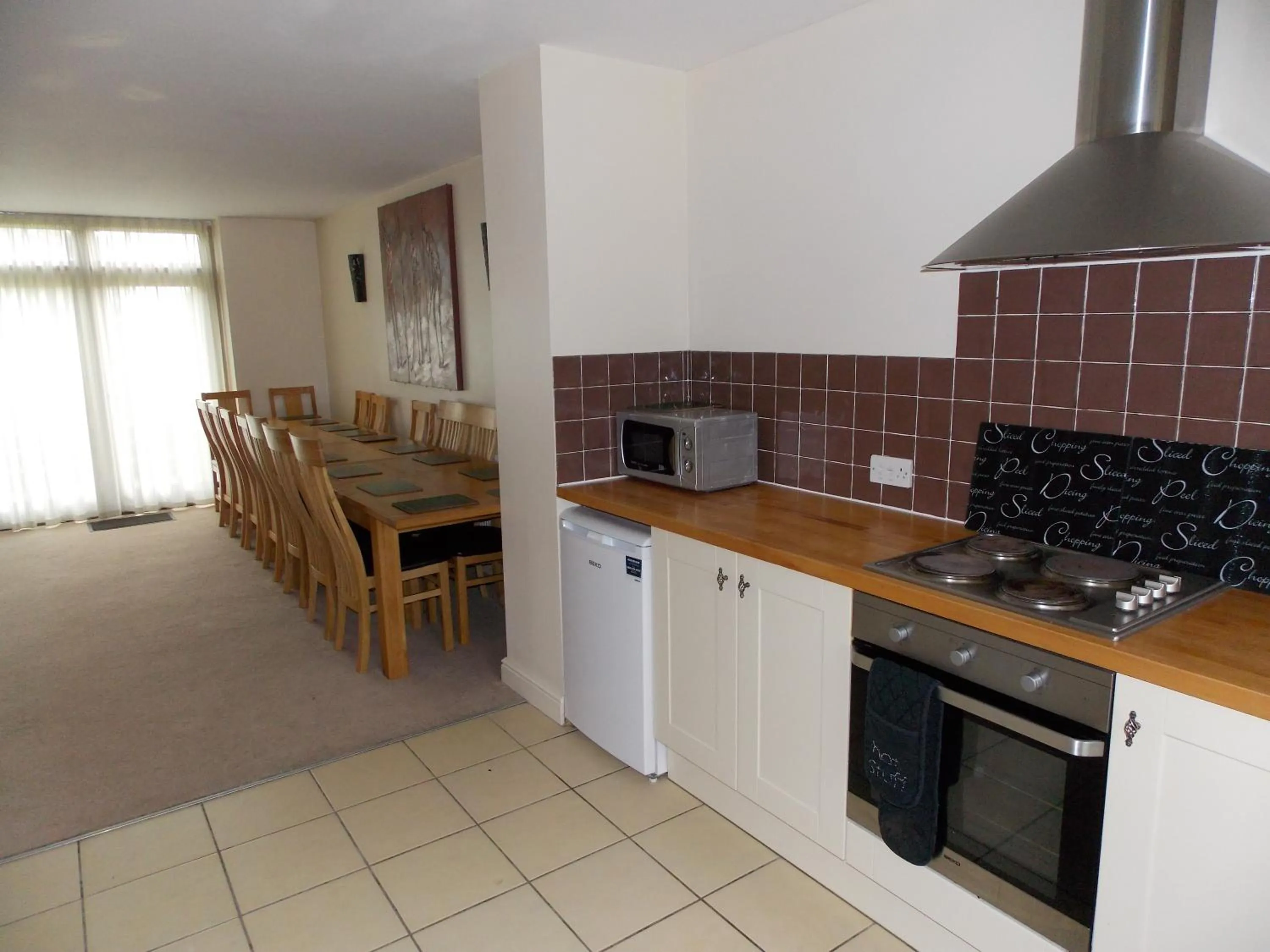 Communal lounge/ TV room in Canons Court Mews