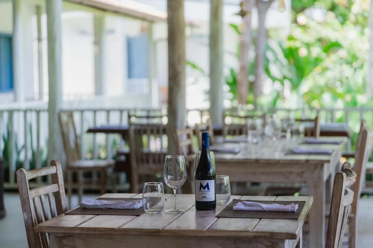 Restaurant/places to eat in Villa Maree Bahia