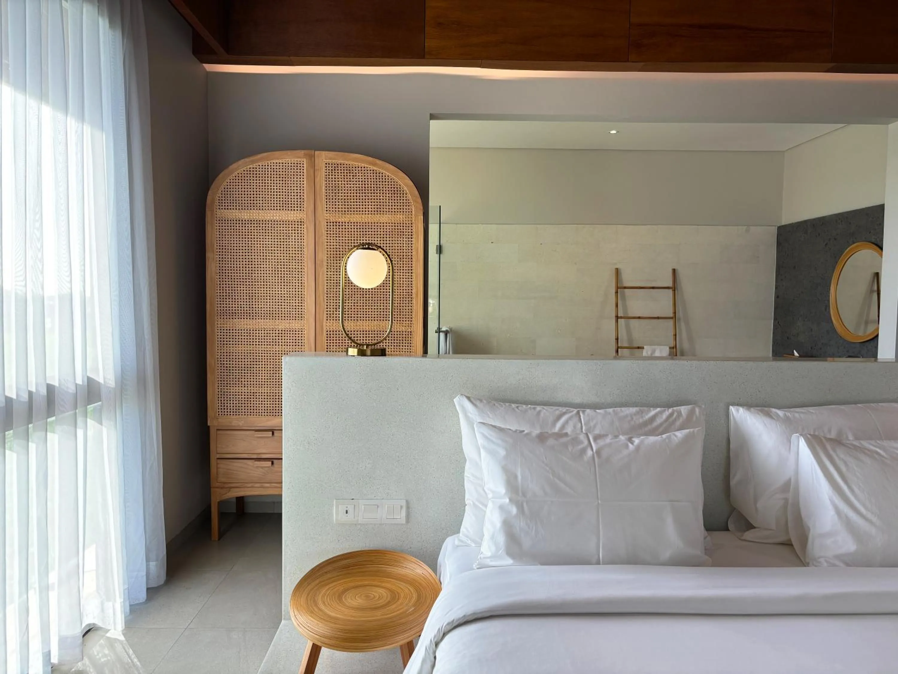 Bed in Biloba Villas and Suites Canggu
