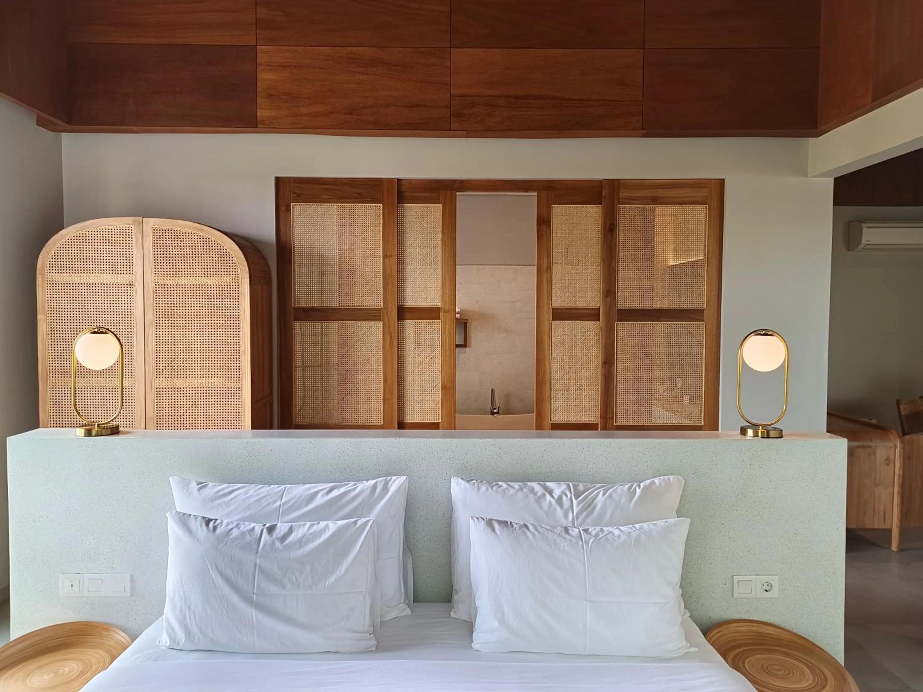 Bed in Biloba Villas and Suites Canggu