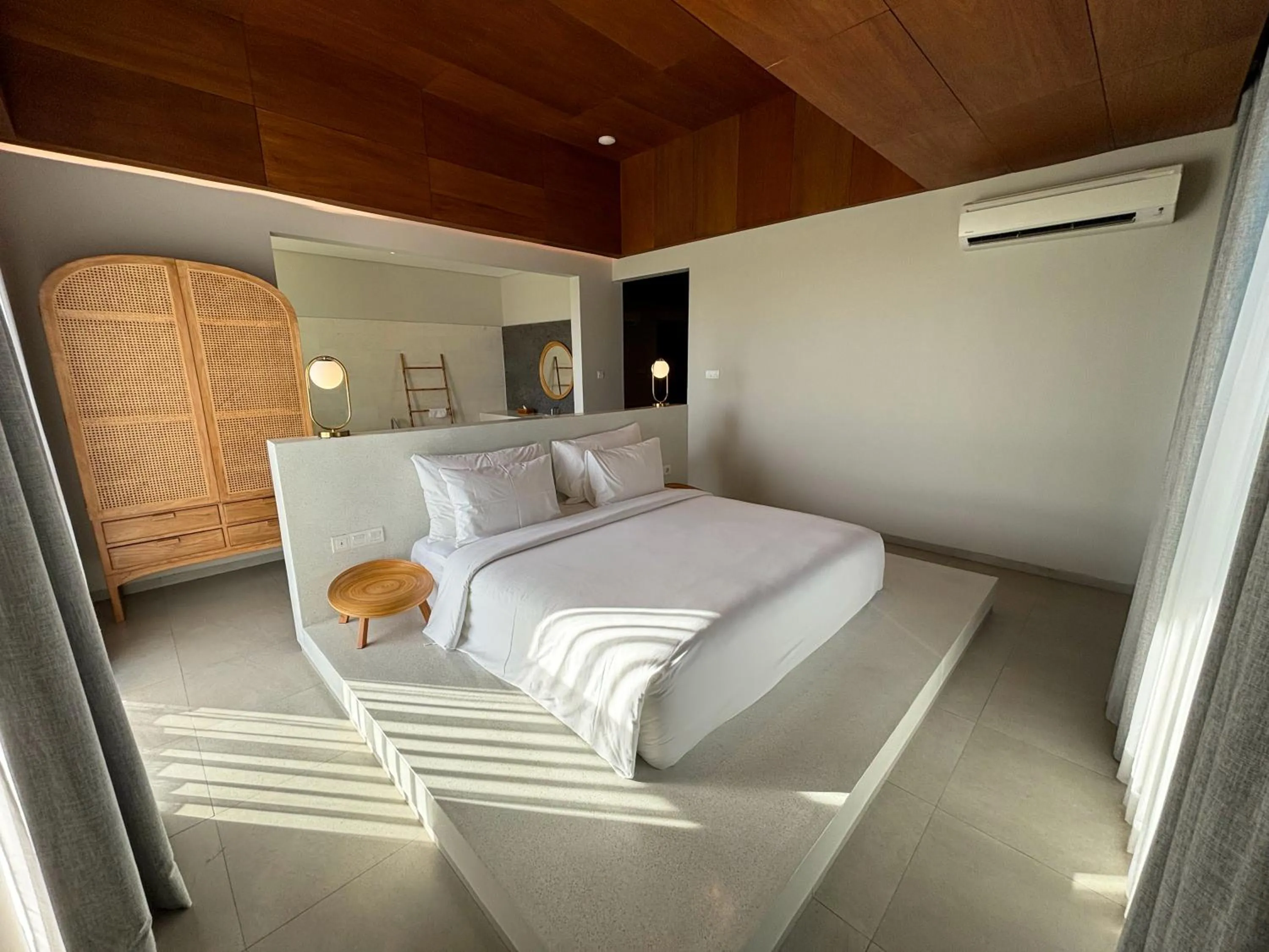Bed in Biloba Villas and Suites Canggu