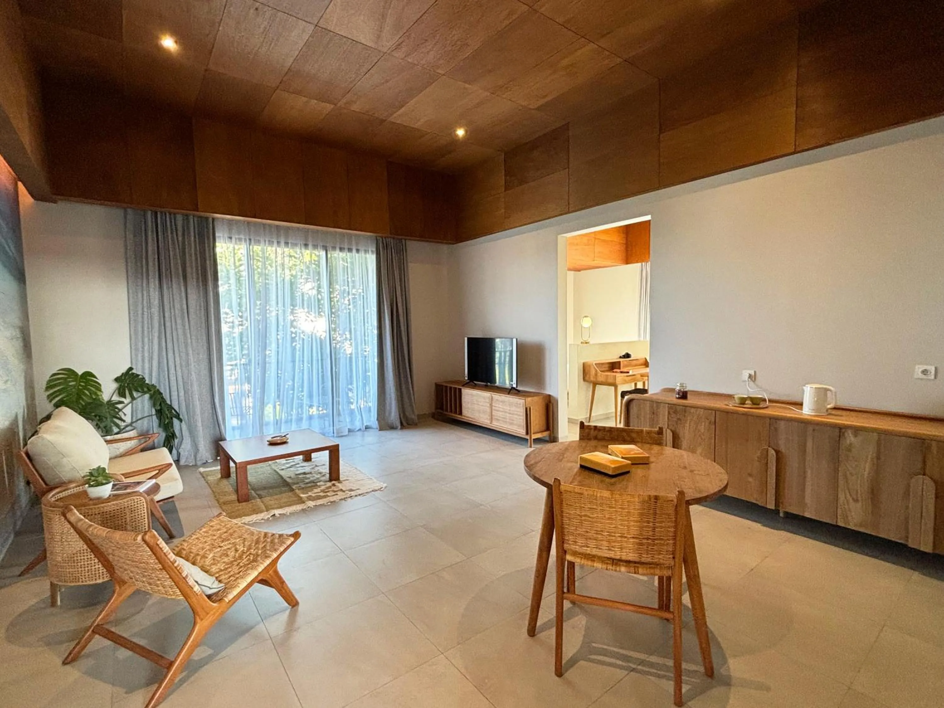TV and multimedia in Biloba Villas and Suites Canggu