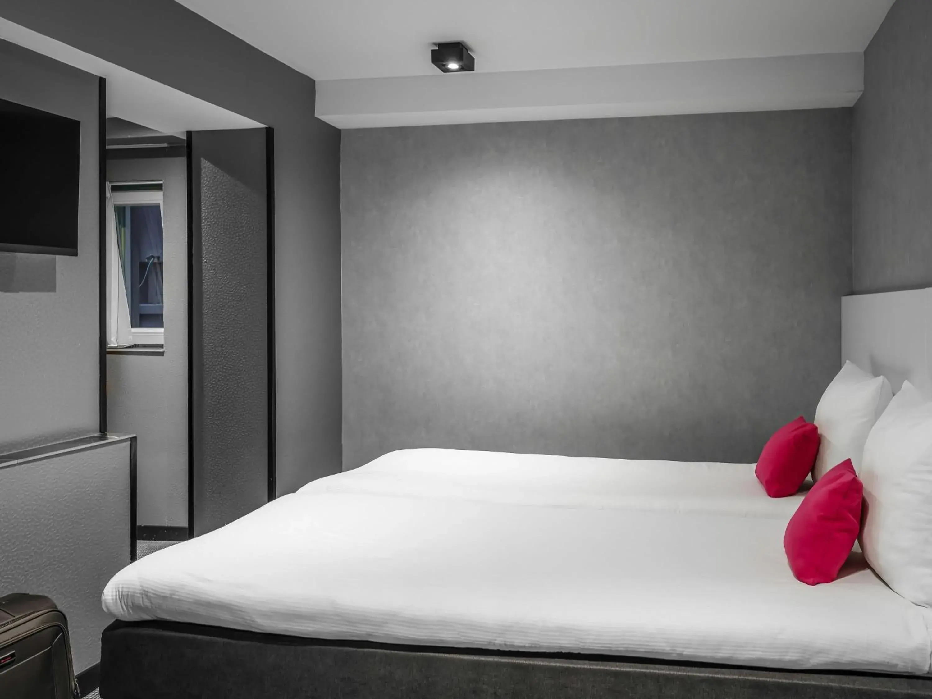 Bedroom, Bed in ibis Styles Amsterdam Amstel Bedroom, Bed in ibis Styles Amsterdam Amstel