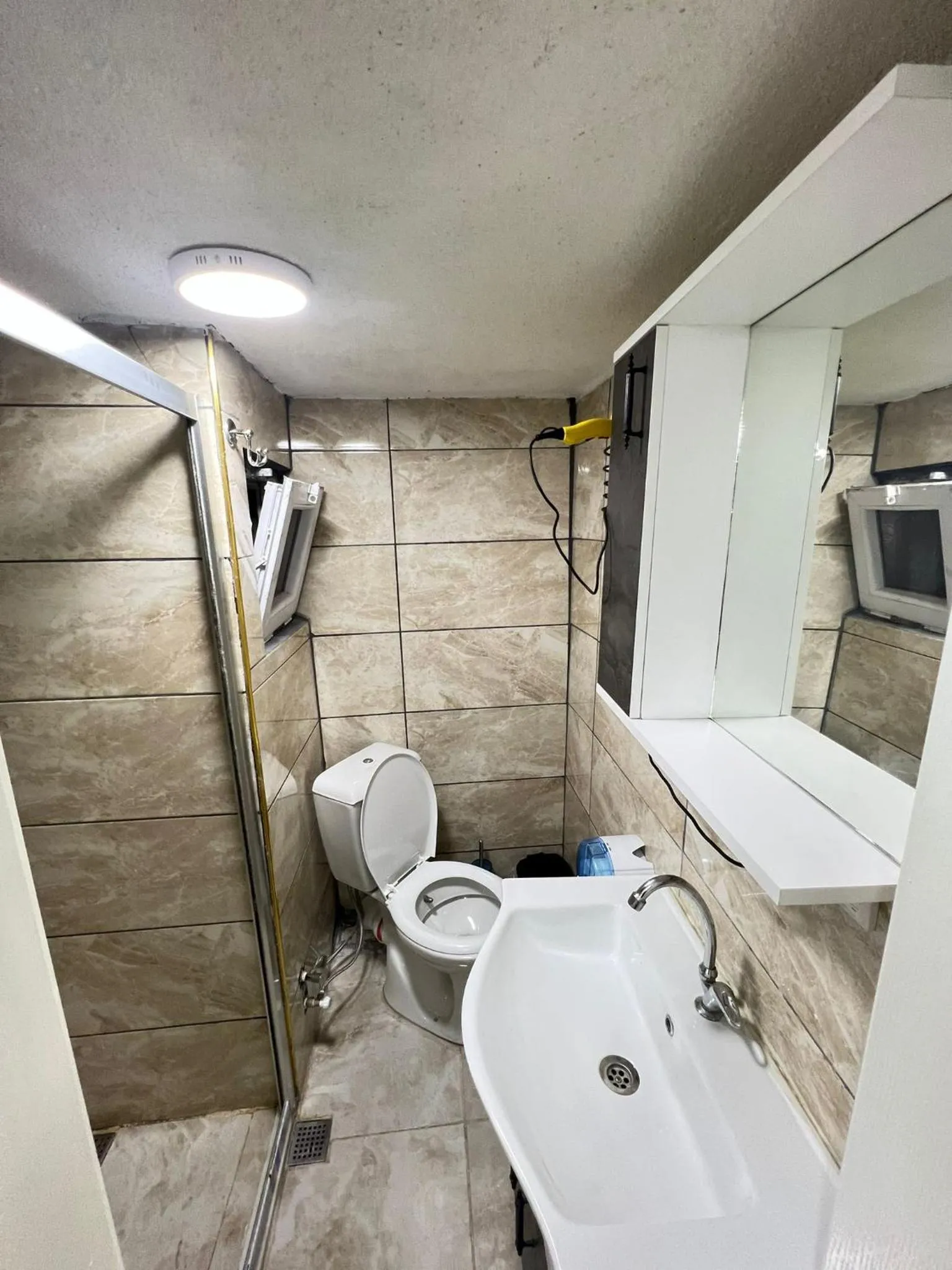 Shower in Taksim Milenyum Suites