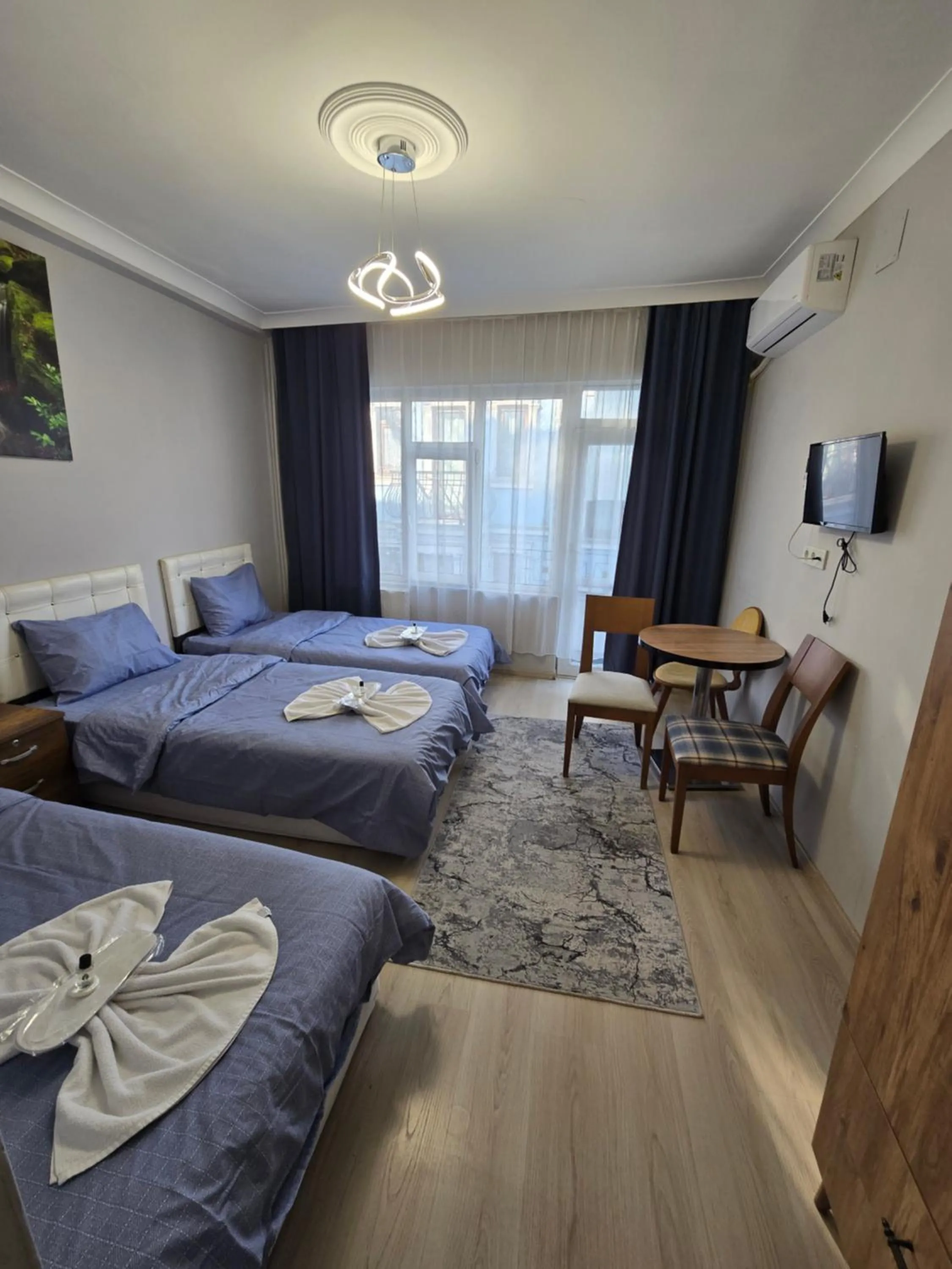 Bed in Taksim Milenyum Suites