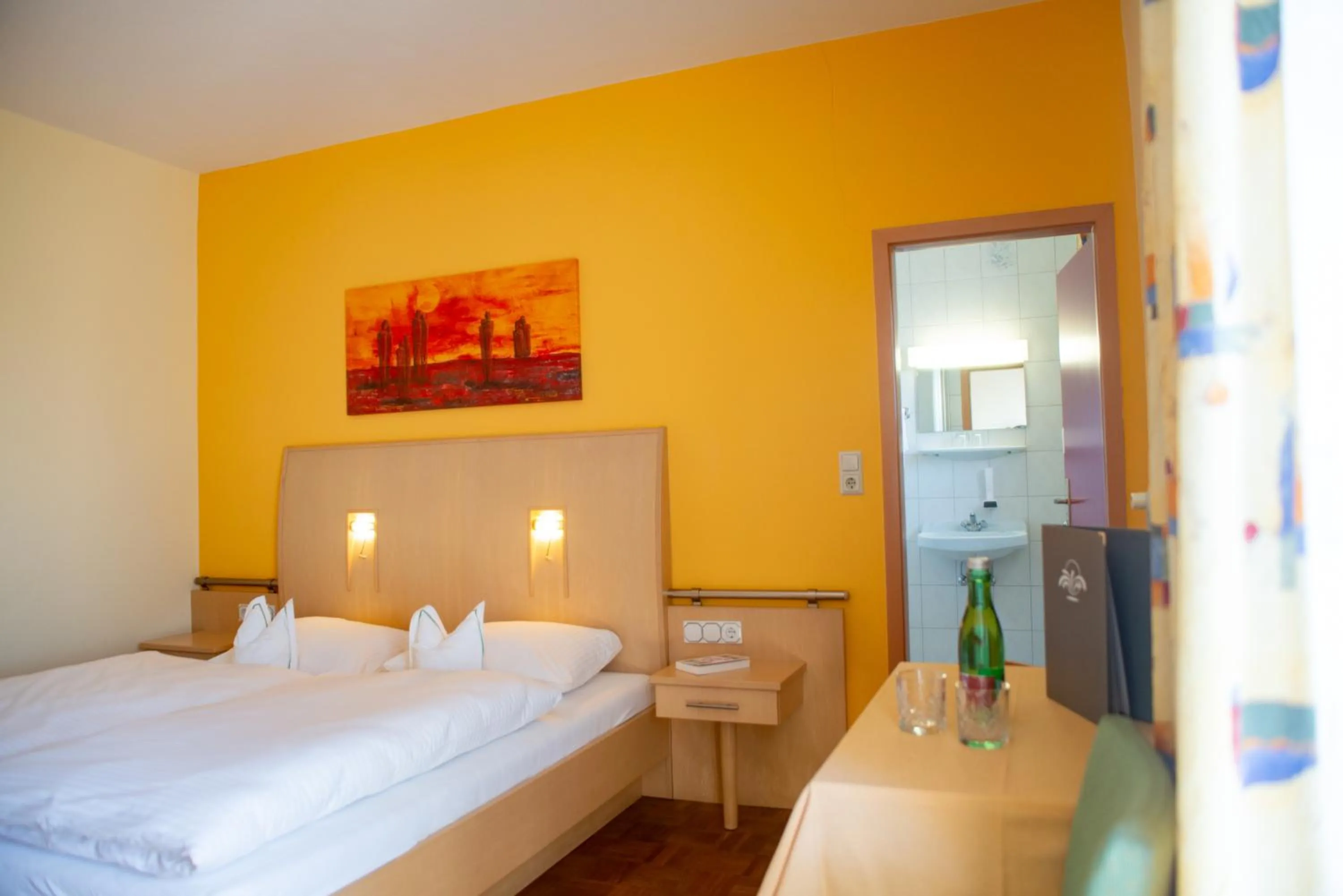 Photo of the whole room, Bed in Hotel Gasthof Scheer