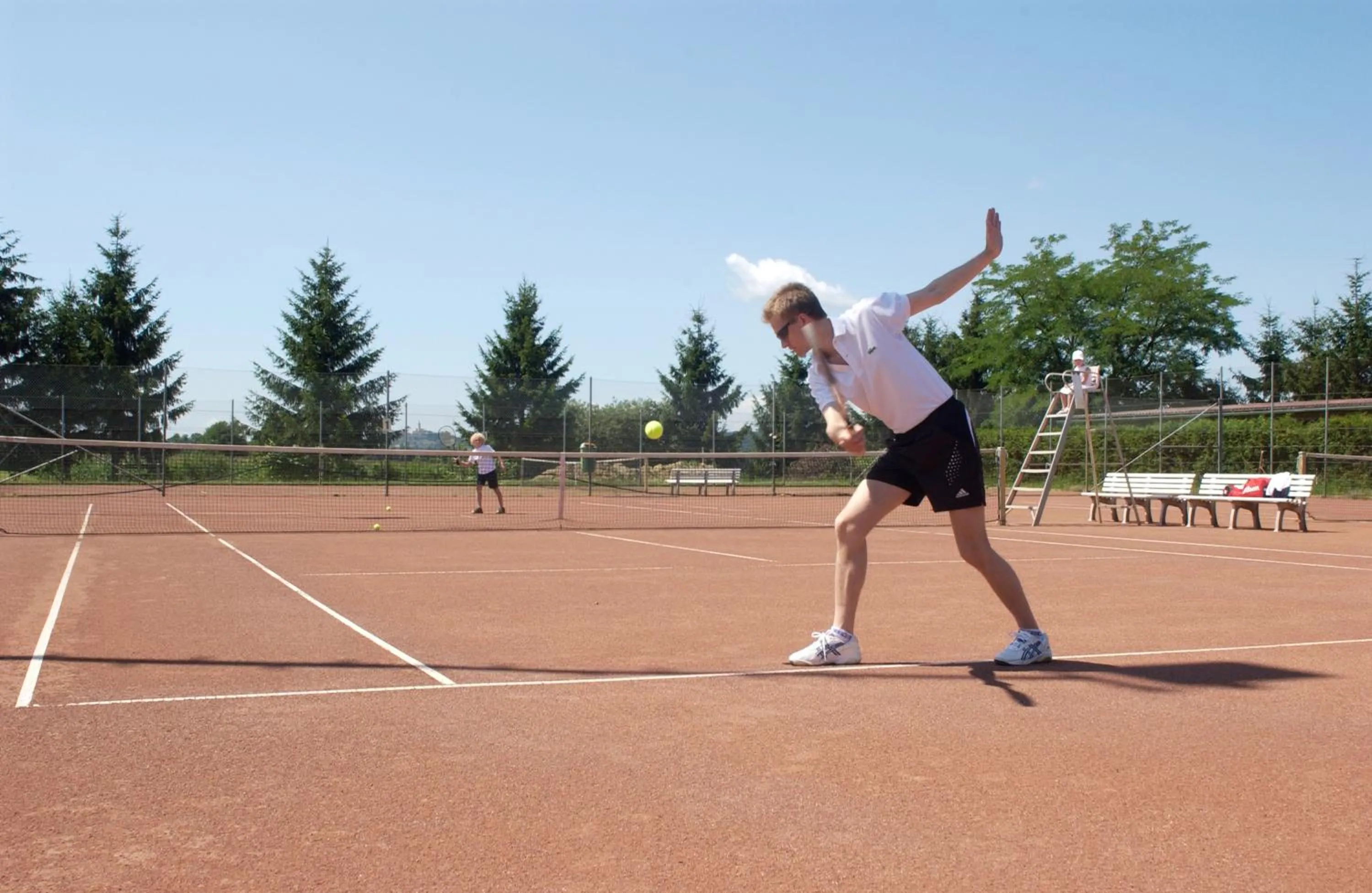 Tennis court in Hotel Gasthof Scheer