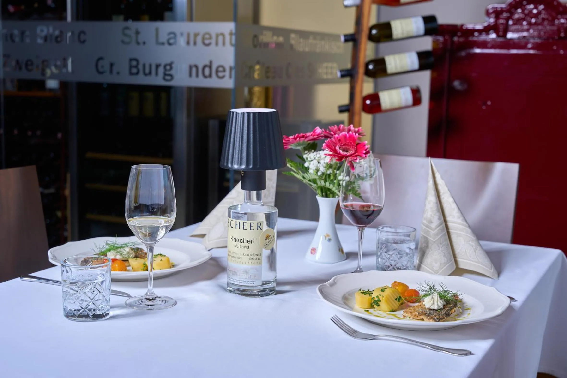 Restaurant/places to eat in Hotel Gasthof Scheer