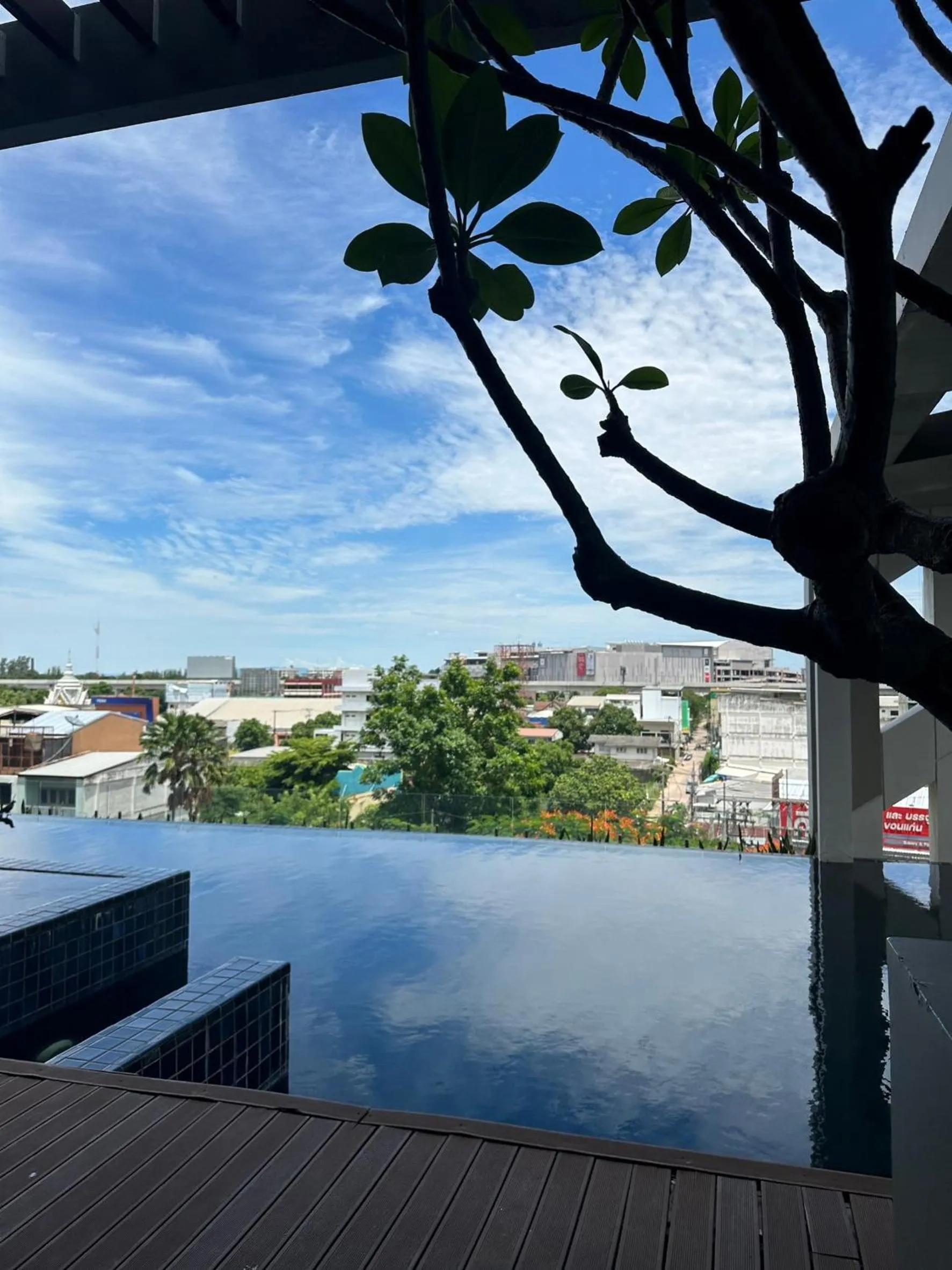 HMJ2 Entire Apt on 34th floor in Khonkaen city center
