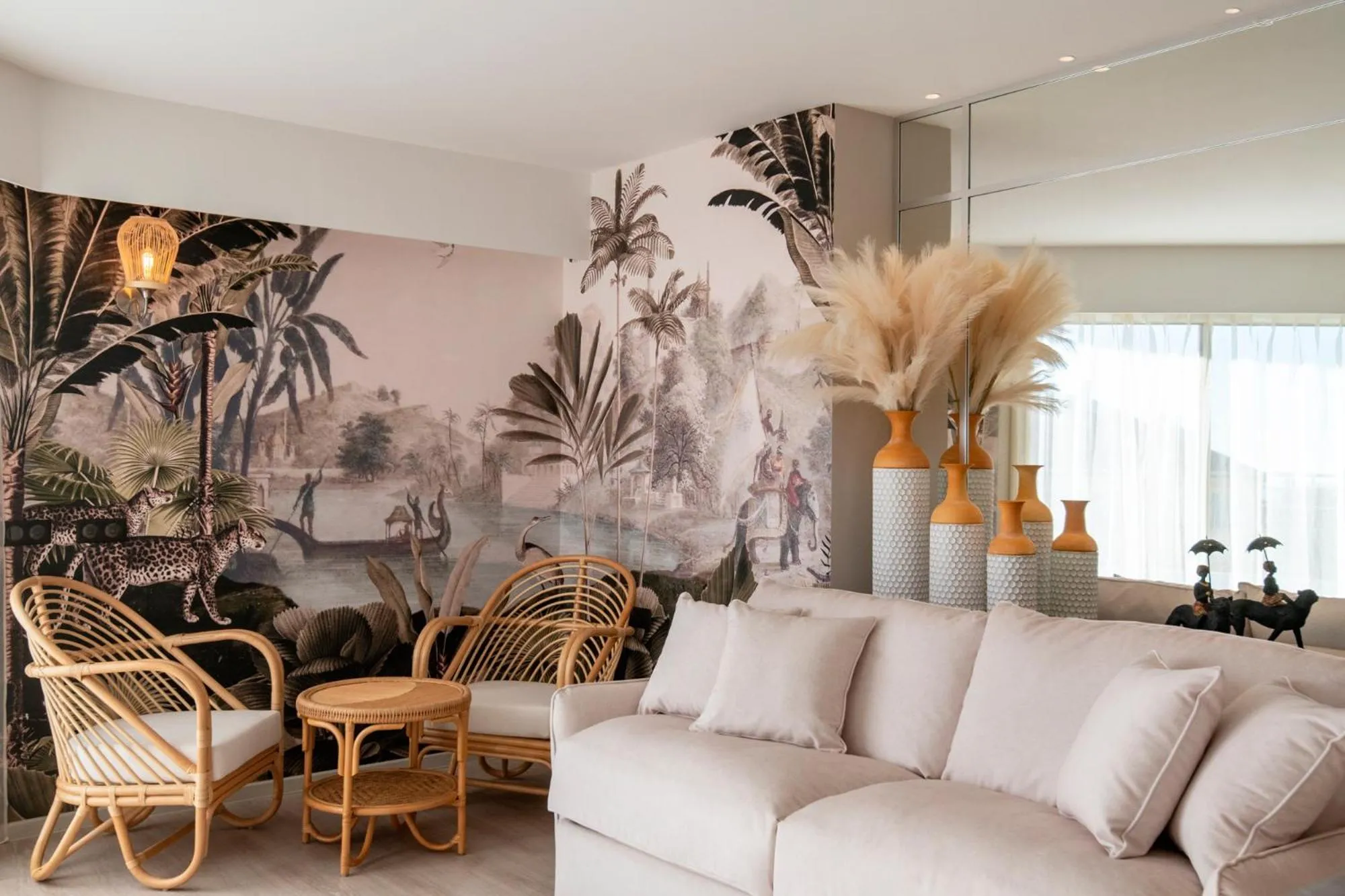 Living room in Résidence Hôtelière Chambord au coeur de Menton - entièrement rénovée