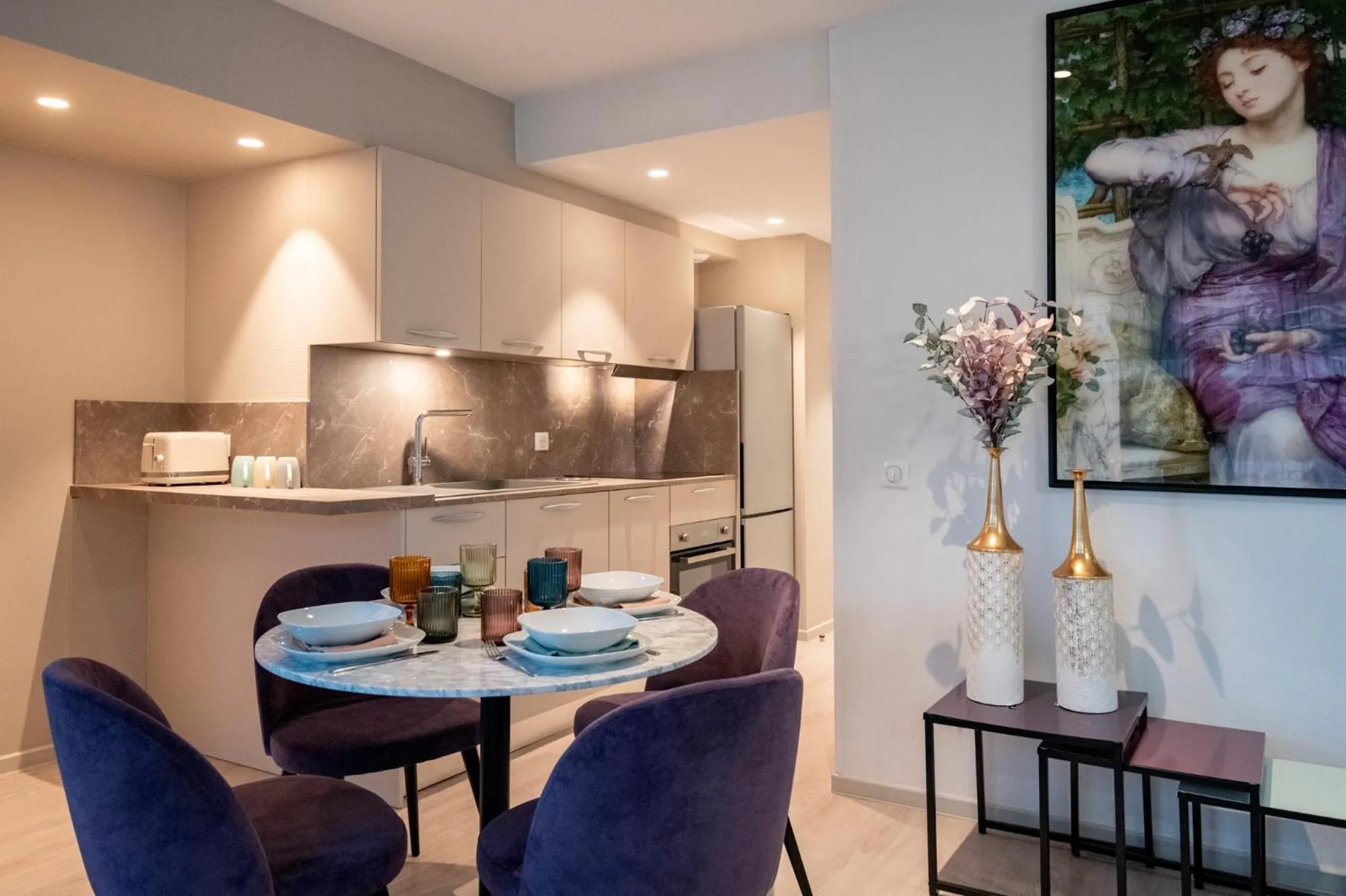 Dining area in Résidence Hôtelière Chambord au coeur de Menton - entièrement rénovée