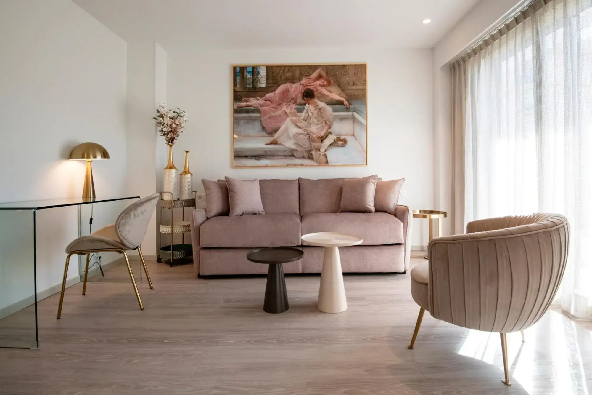 Deluxe Suite in Résidence Hôtelière Chambord au coeur de Menton - entièrement rénovée Deluxe Suite in Résidence Hôtelière Chambord au coeur de Menton - entièrement rénovée