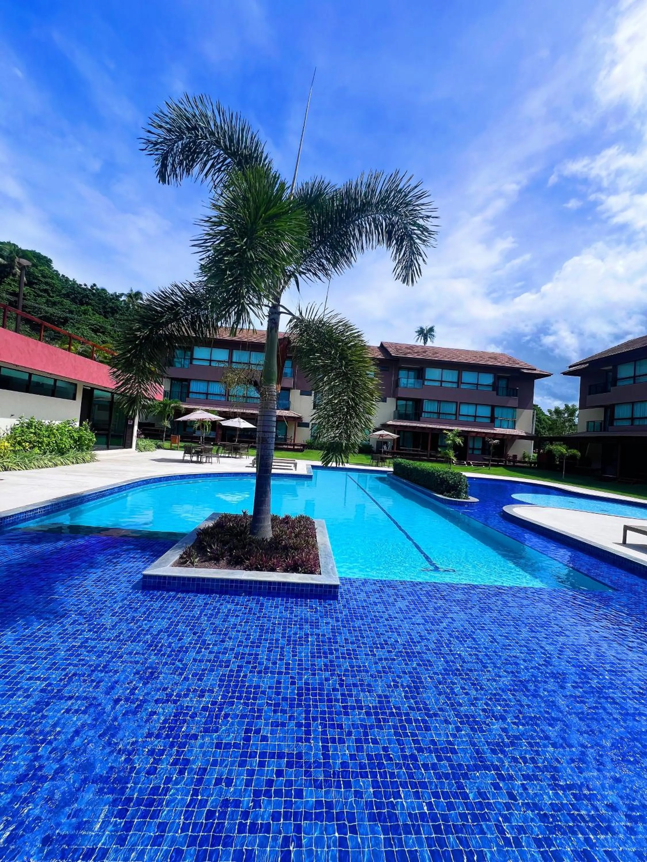 Flat+deck ao lado da igrejinha