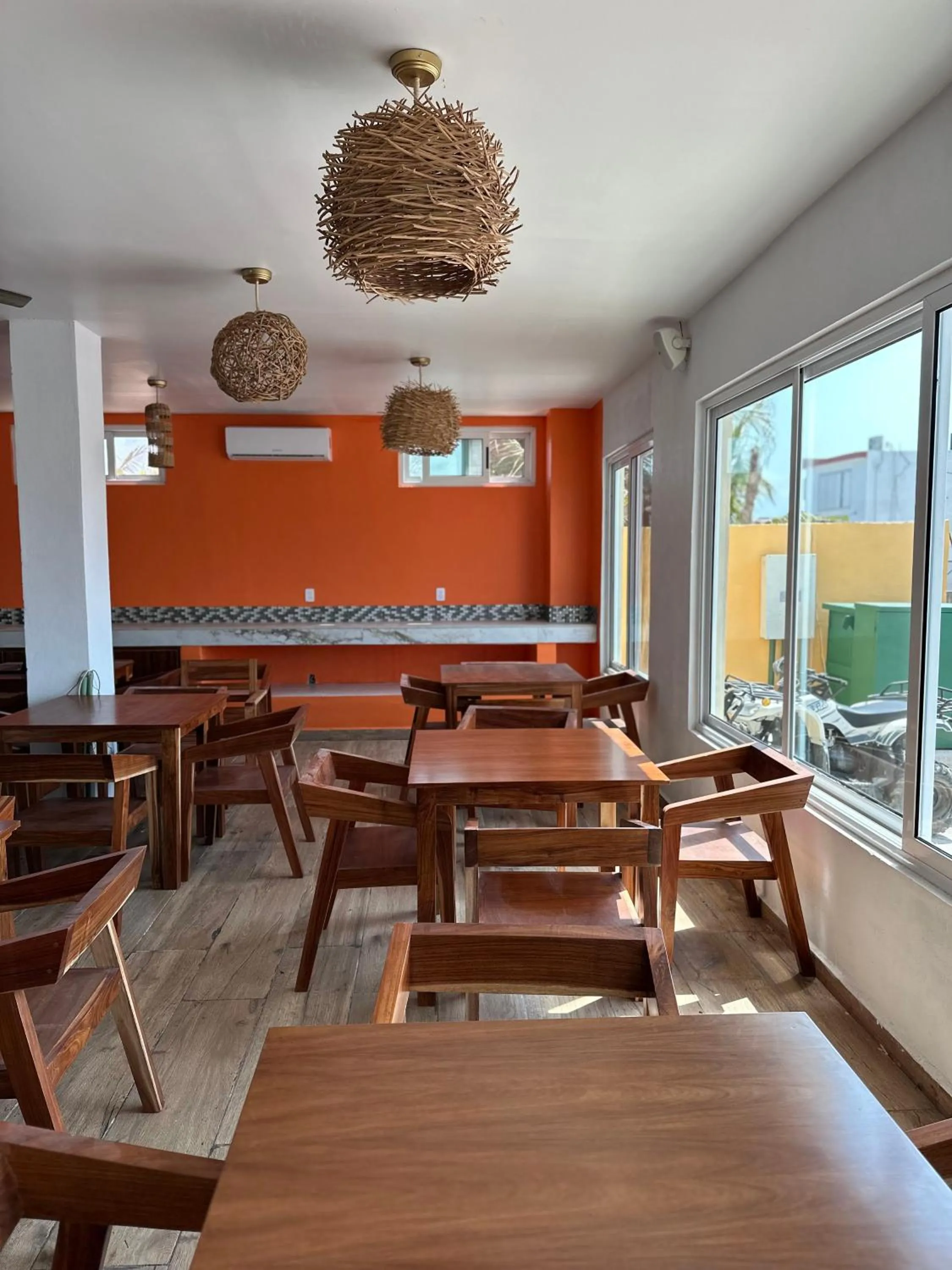 Restaurant/places to eat in Oneiro Suites with Sea View