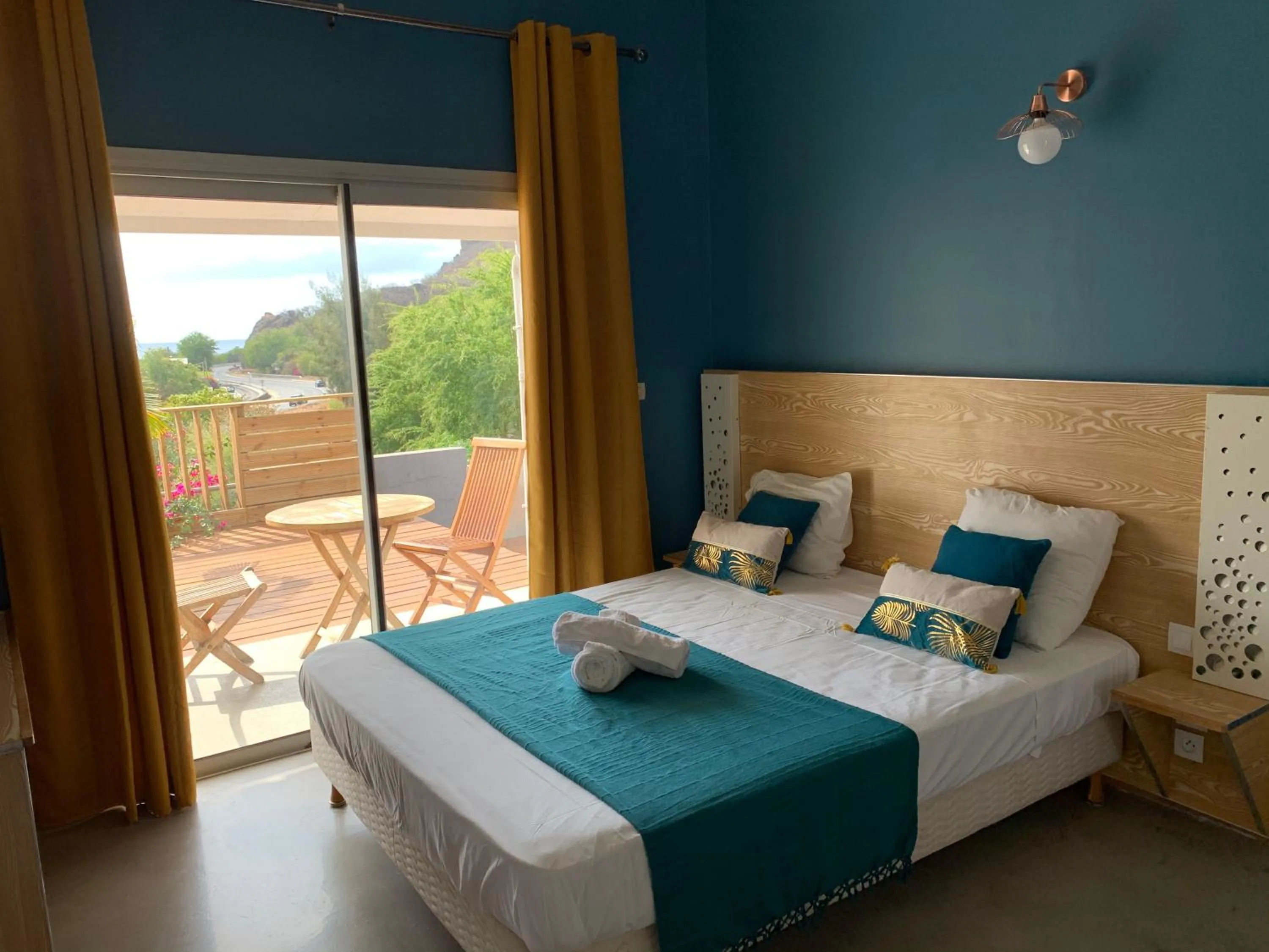 MARINA , 2mn à PIEDS PLAGE BOUCAN CANOT