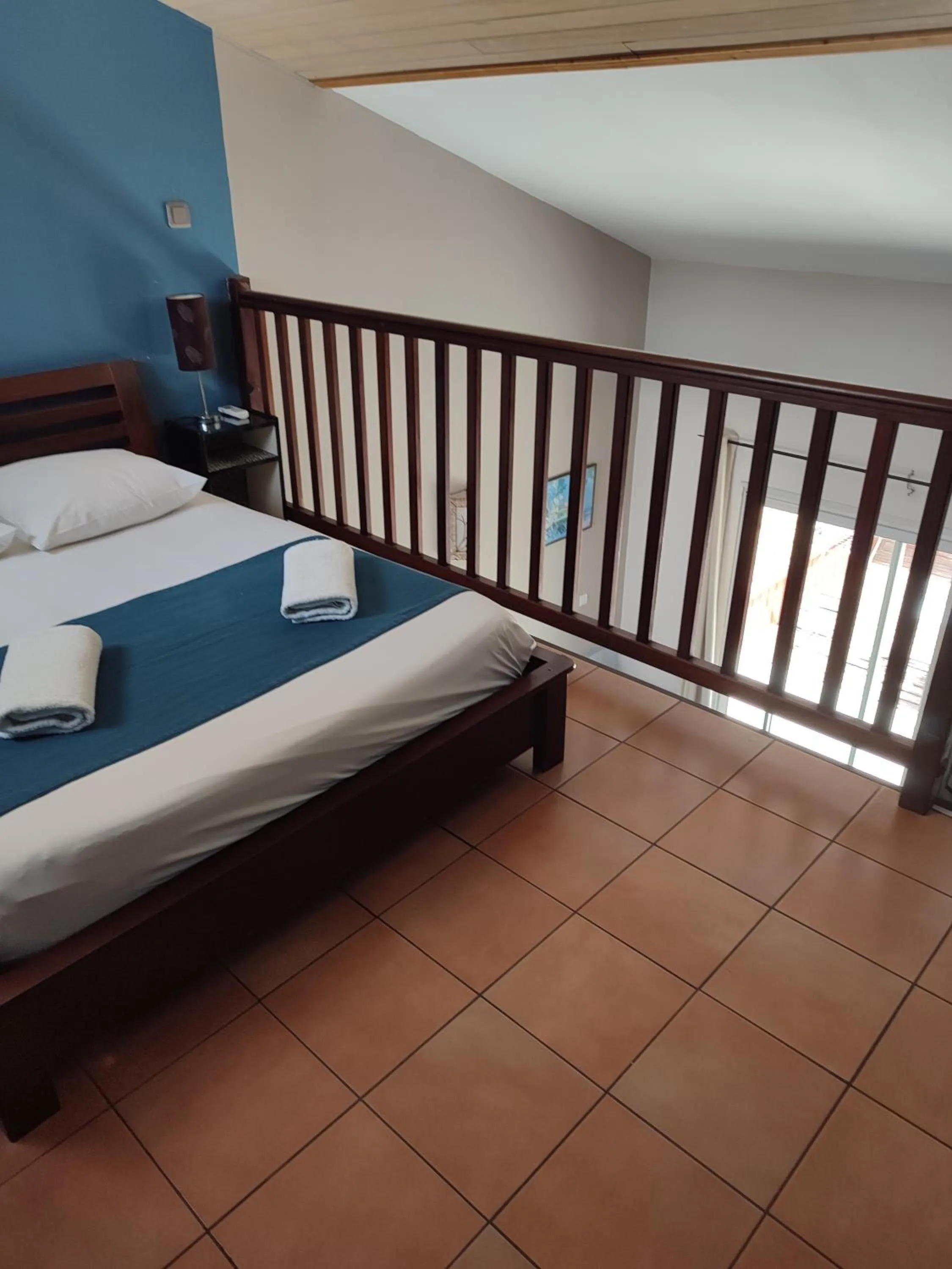 MARINA , 2mn à PIEDS PLAGE BOUCAN CANOT