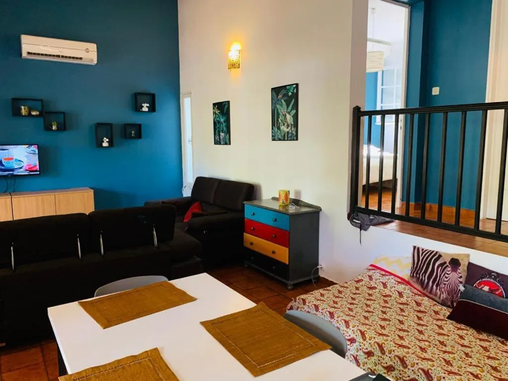 MARINA , 2mn à PIEDS PLAGE BOUCAN CANOT