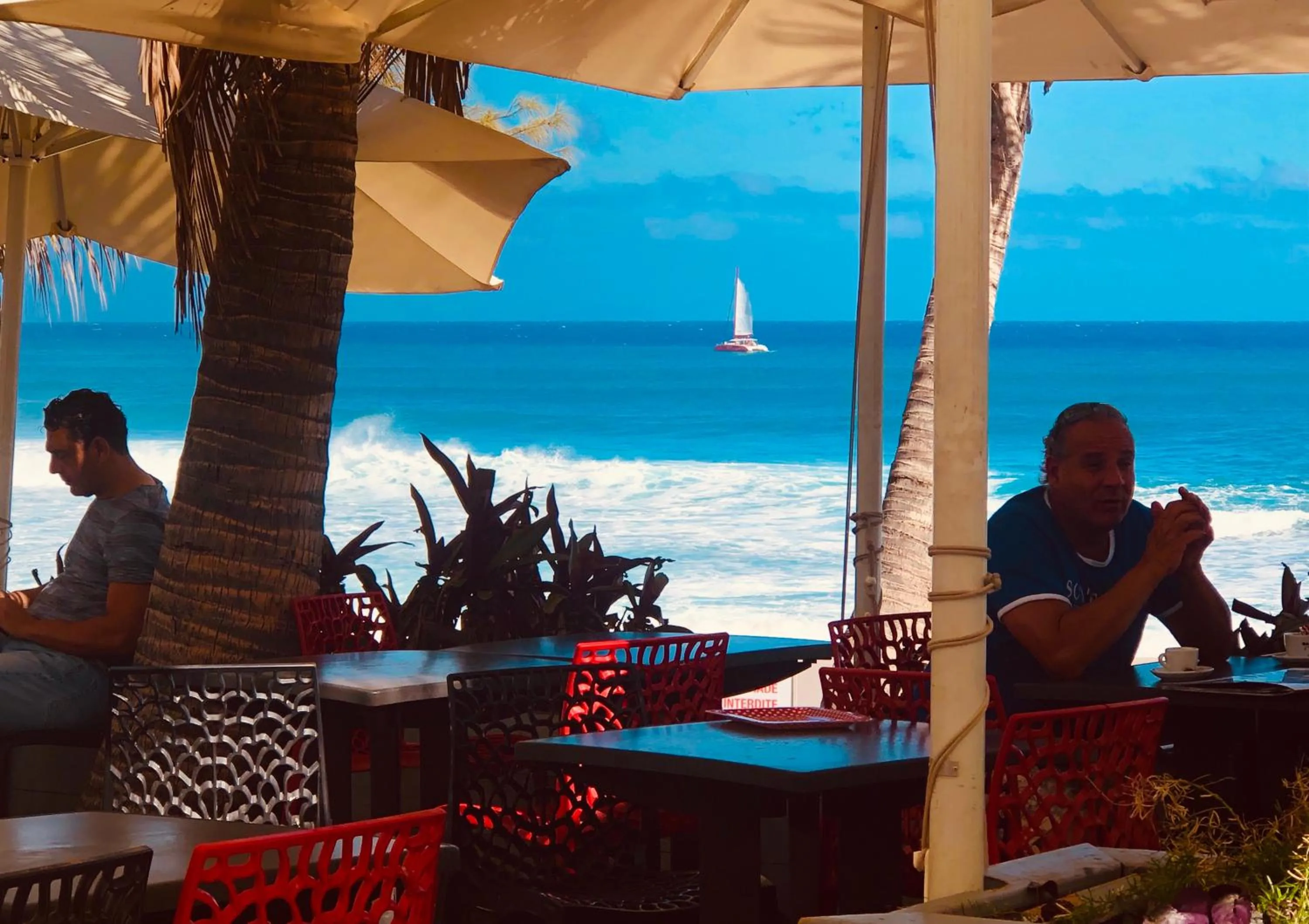 MARINA , 2mn à PIEDS PLAGE BOUCAN CANOT