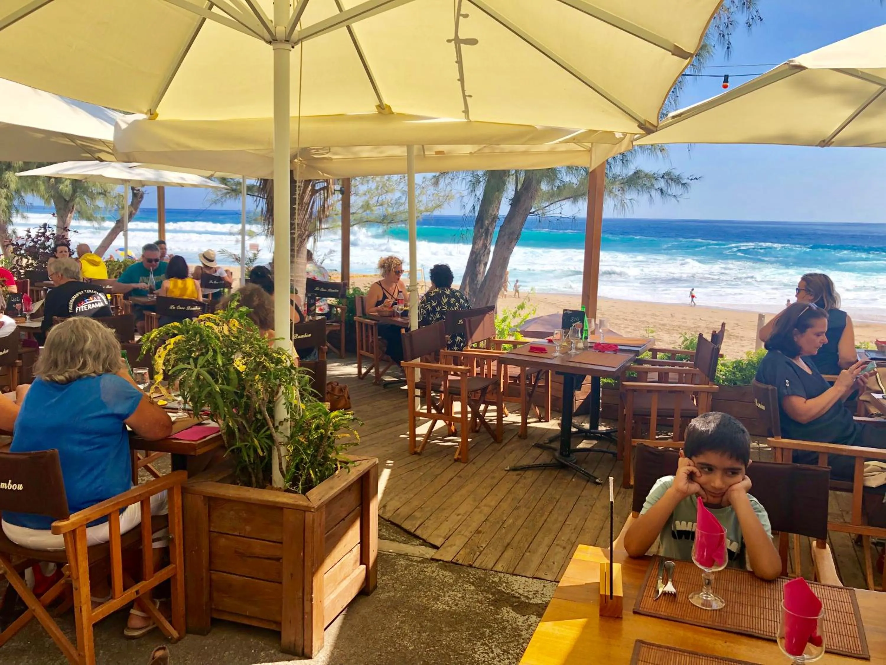 MARINA , 2mn à PIEDS PLAGE BOUCAN CANOT