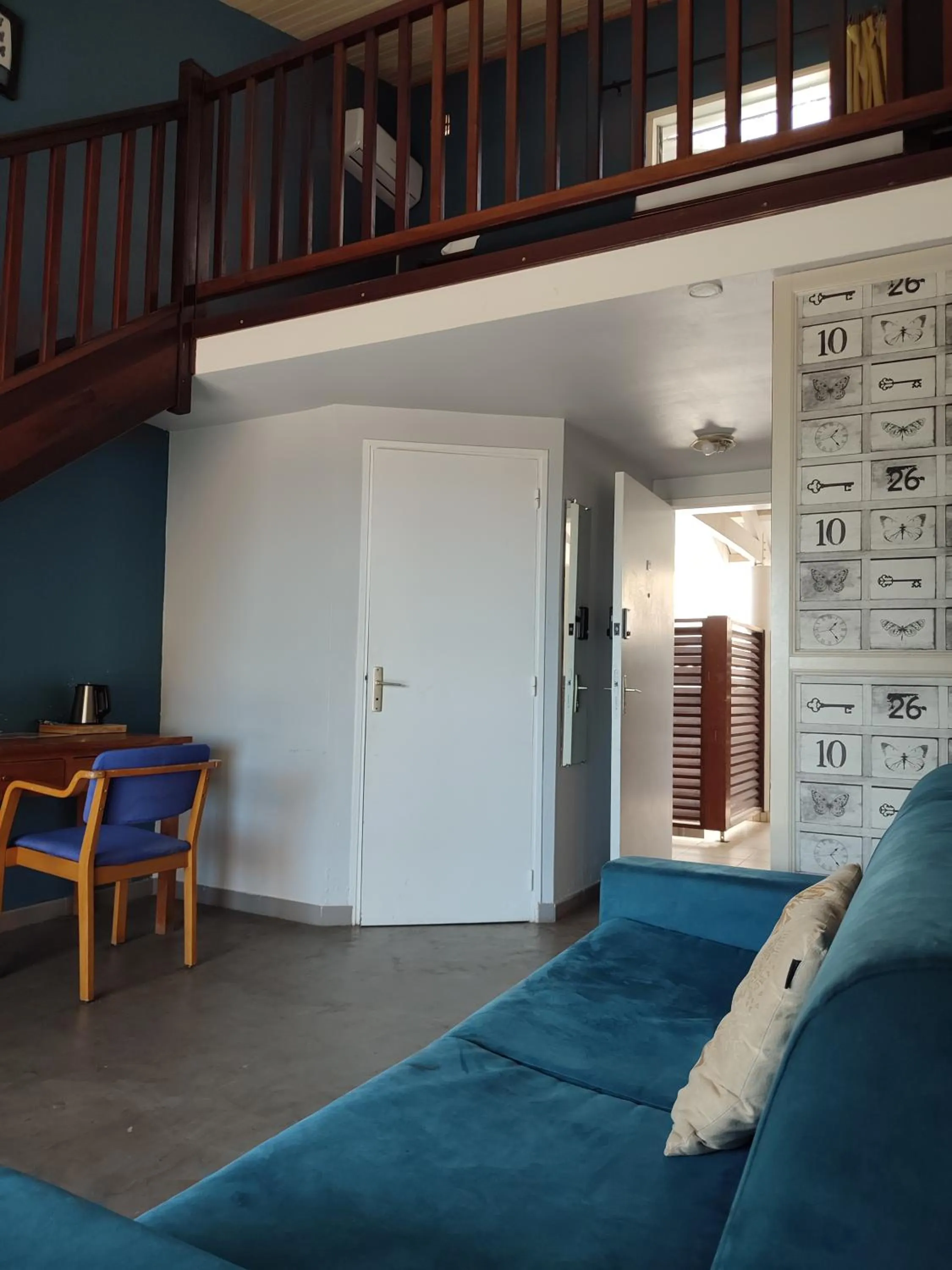 MARINA , 2mn à PIEDS PLAGE BOUCAN CANOT