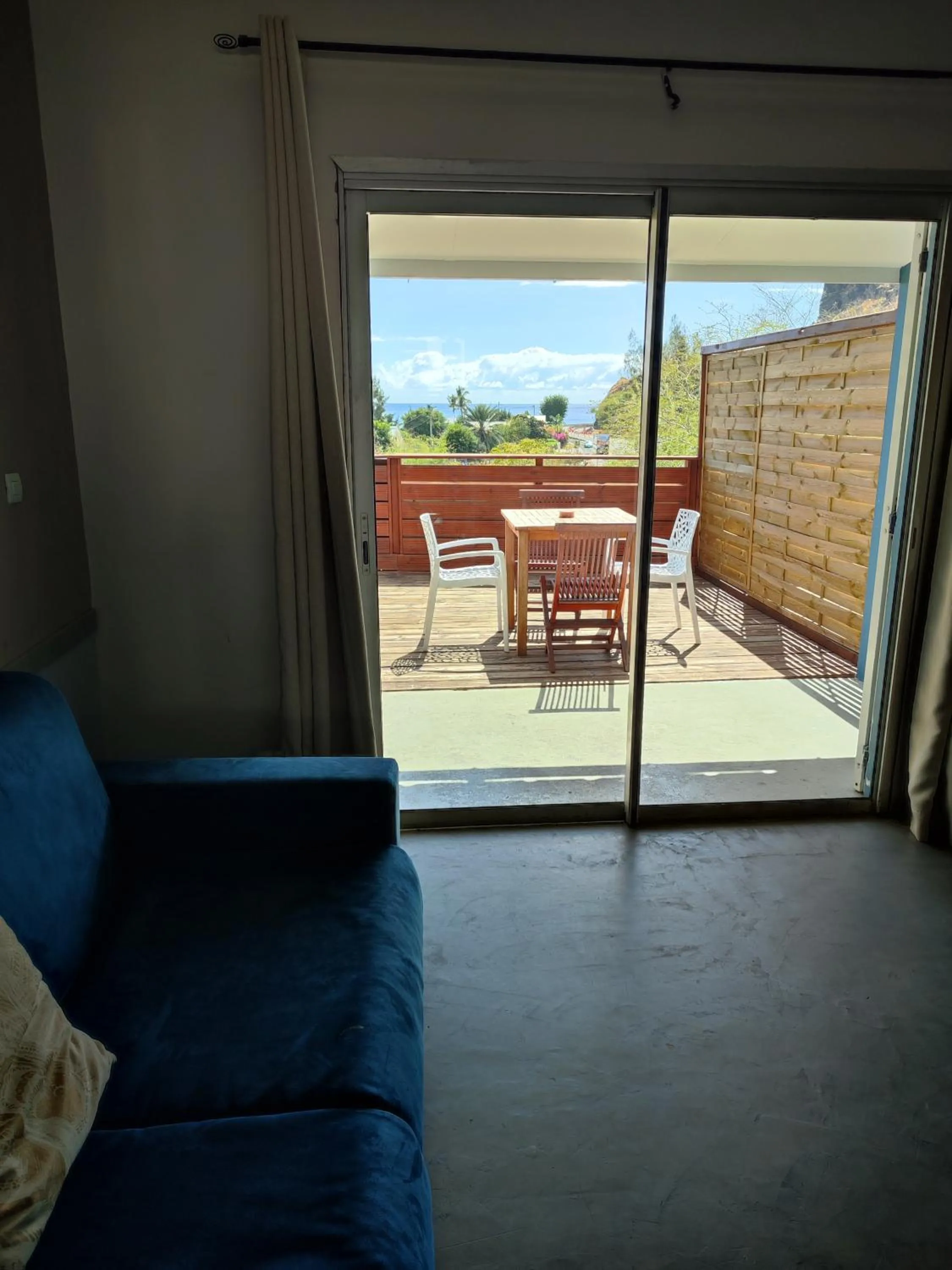 MARINA , 2mn à PIEDS PLAGE BOUCAN CANOT