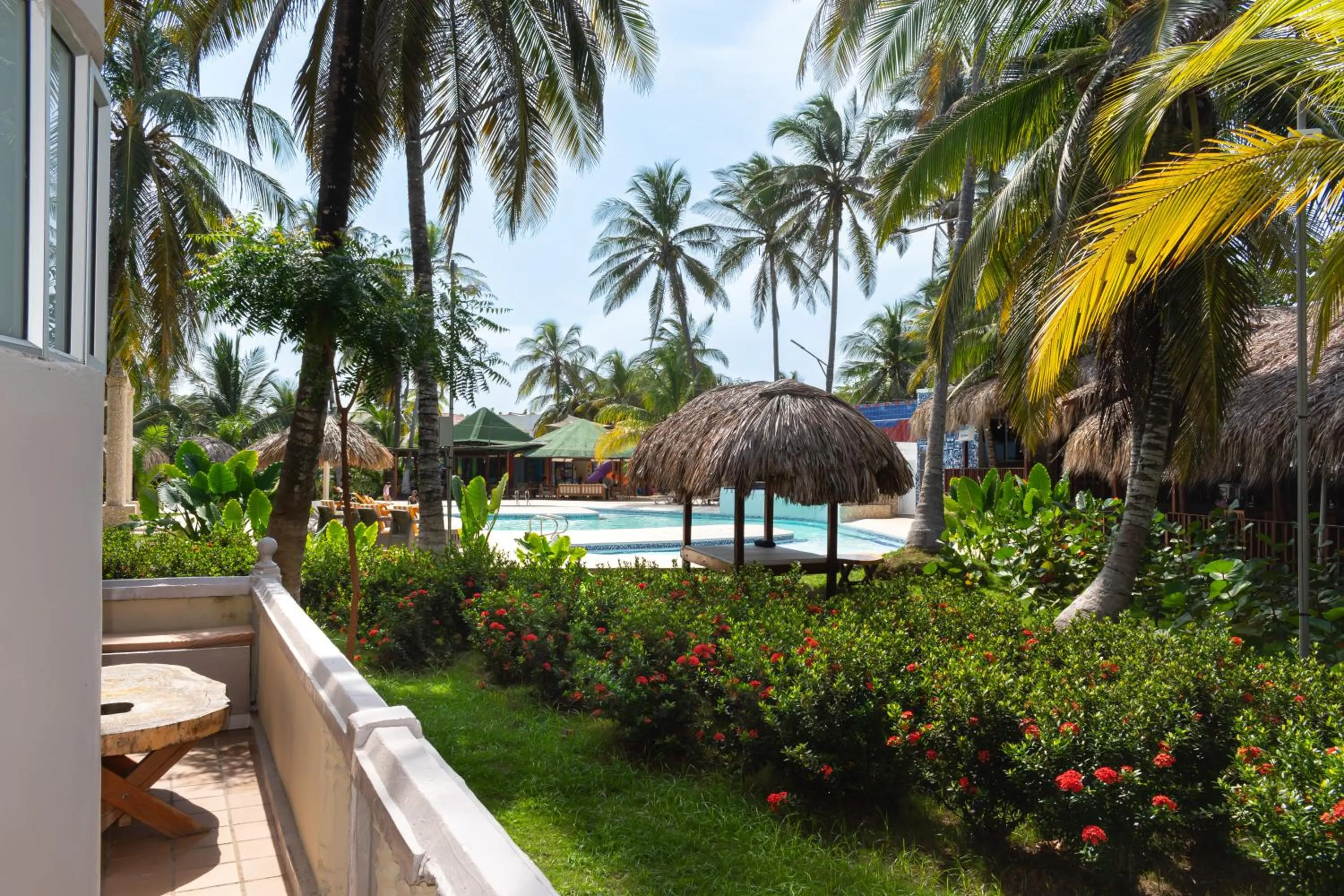 Day in Hotel Playa Palmeras Cartagena - Vía al Mar