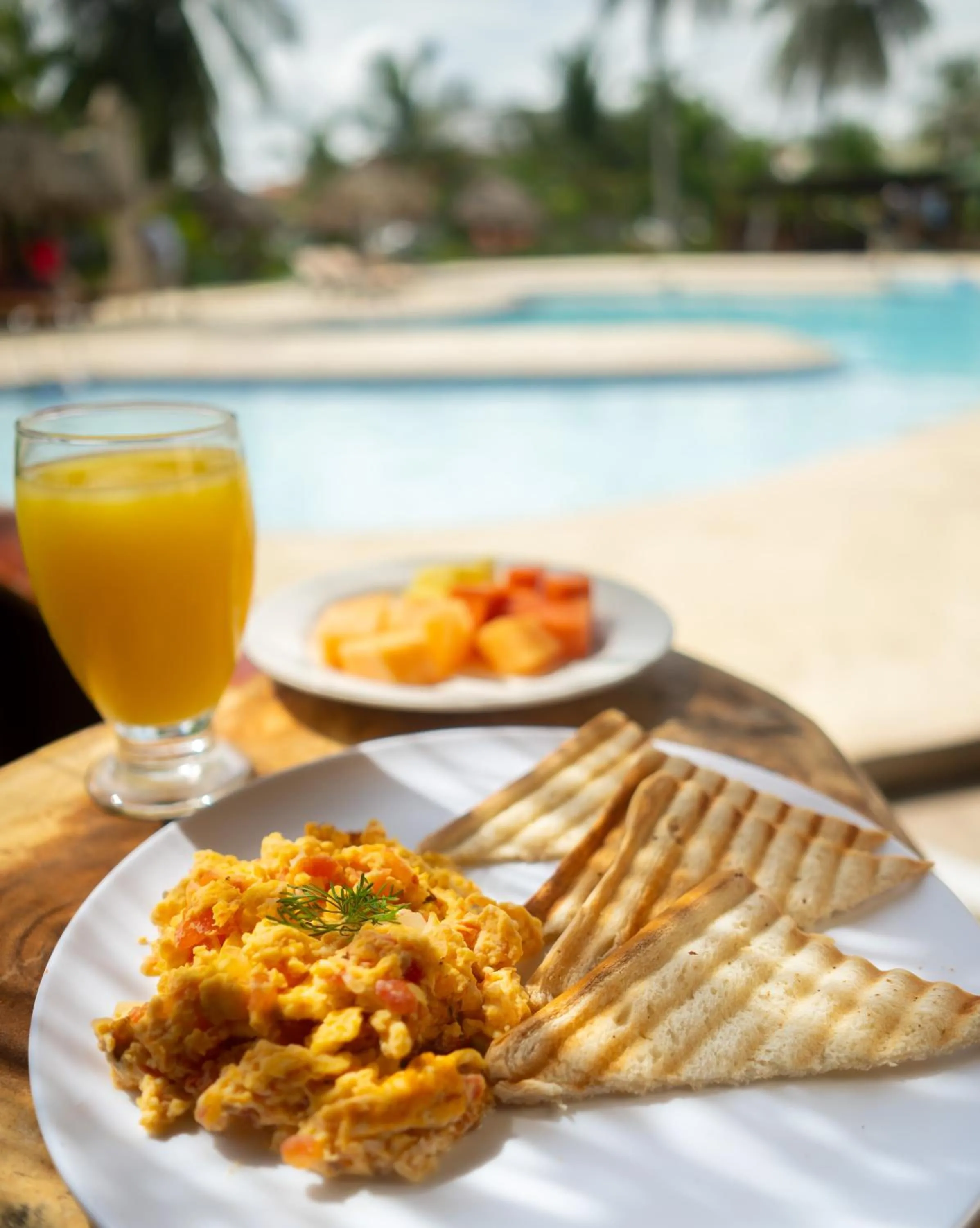 Breakfast in Hotel Playa Palmeras Cartagena - Vía al Mar