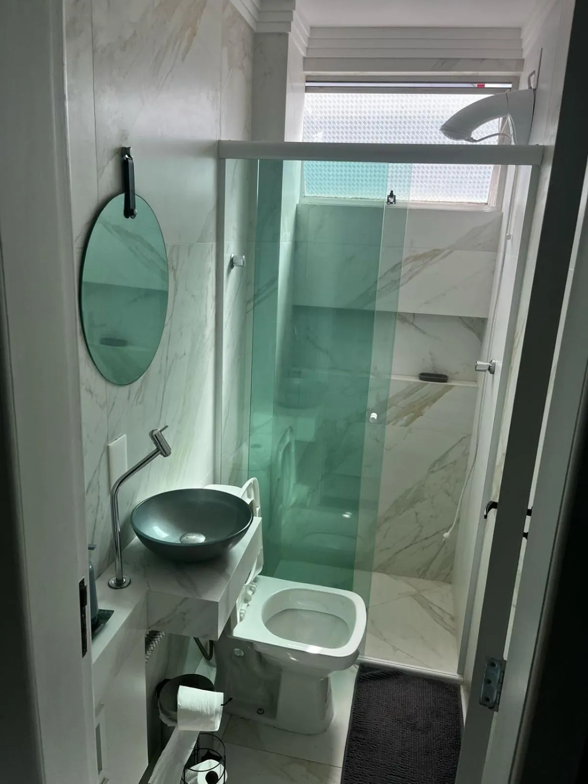 Bathroom in Apto 1 dorm - San Francisco - localização perfeita