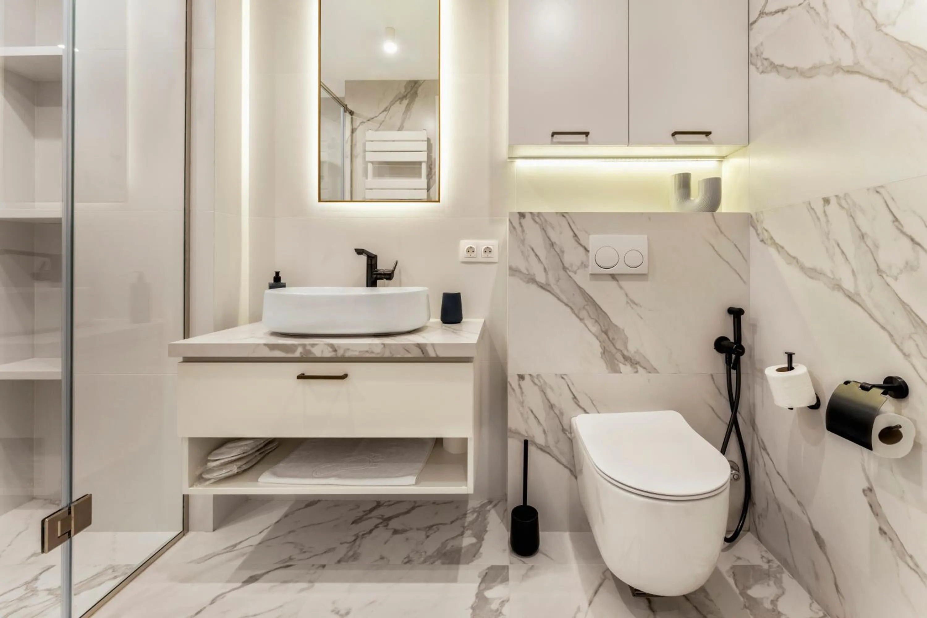 Shower in Solridge Aparthotel