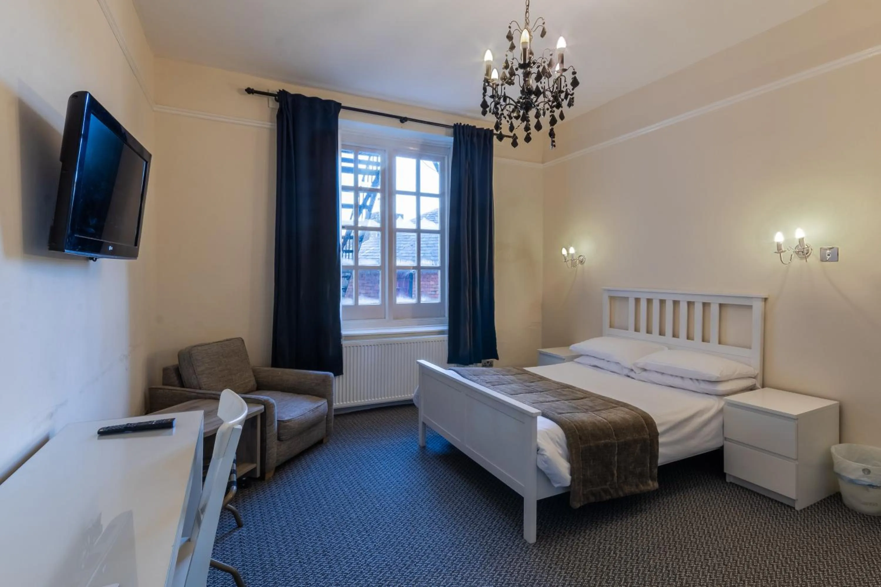 Bed in The George Hotel