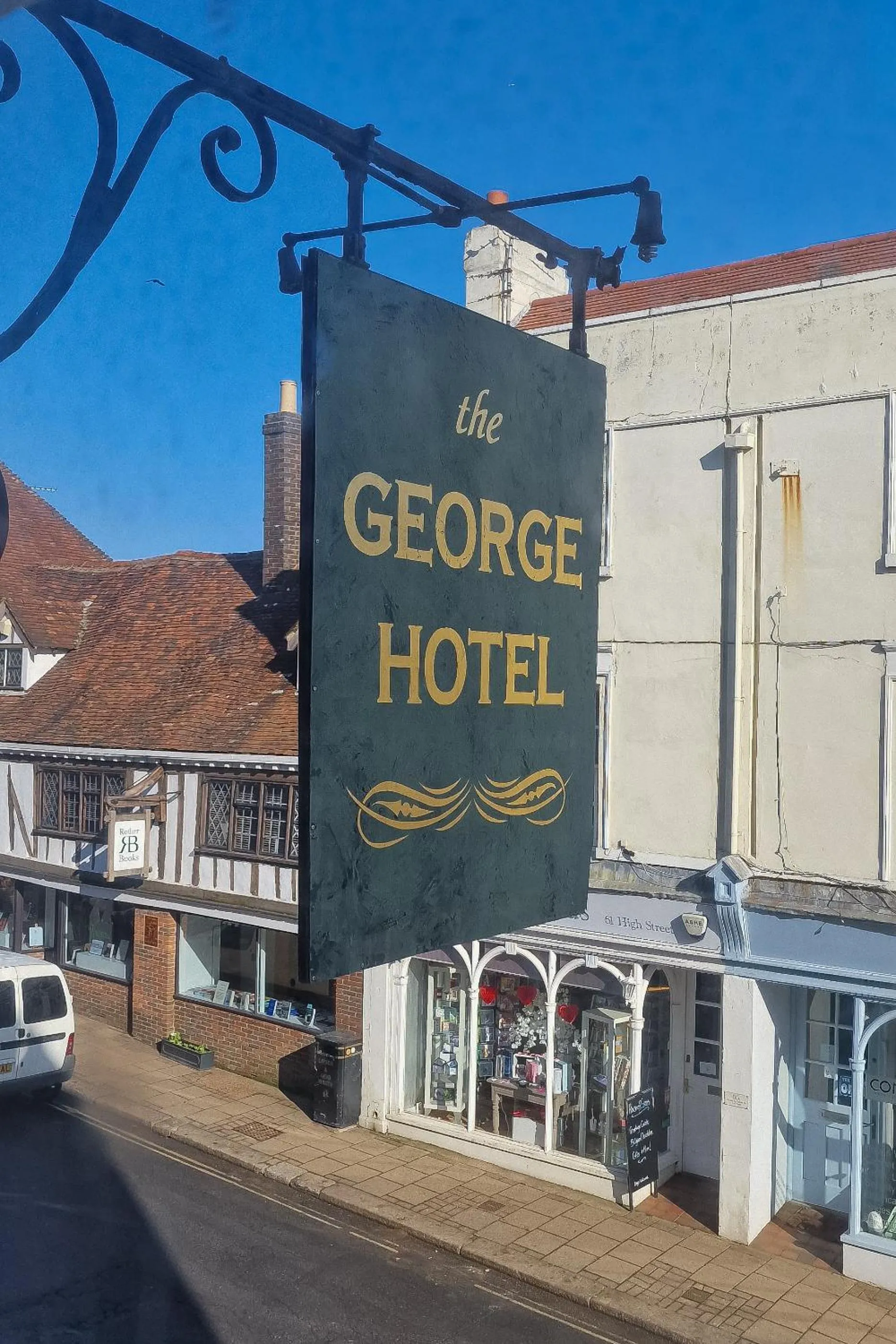 Logo/Certificate/Sign in The George Hotel