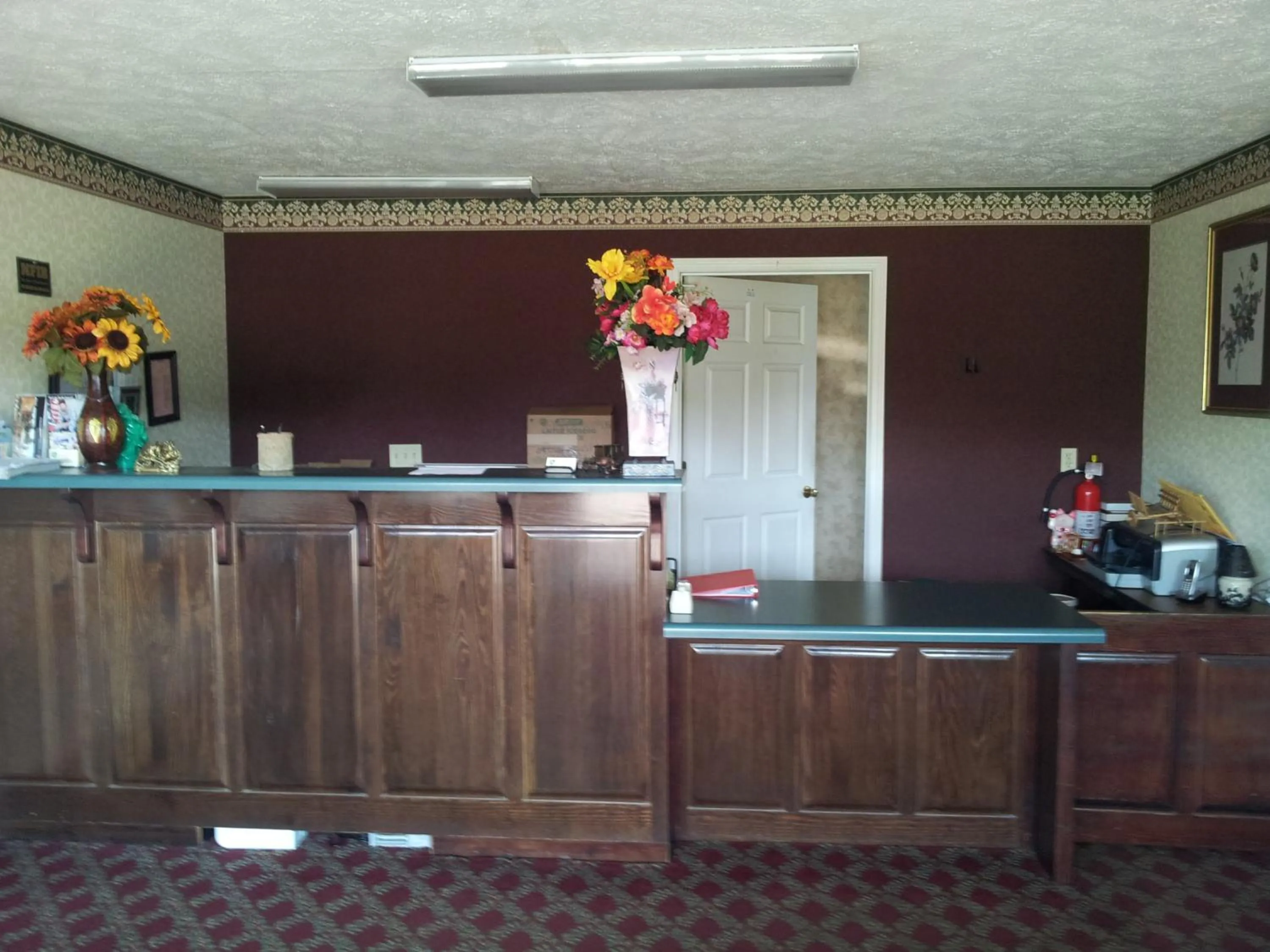 Lounge or bar in Stonebrook Inn