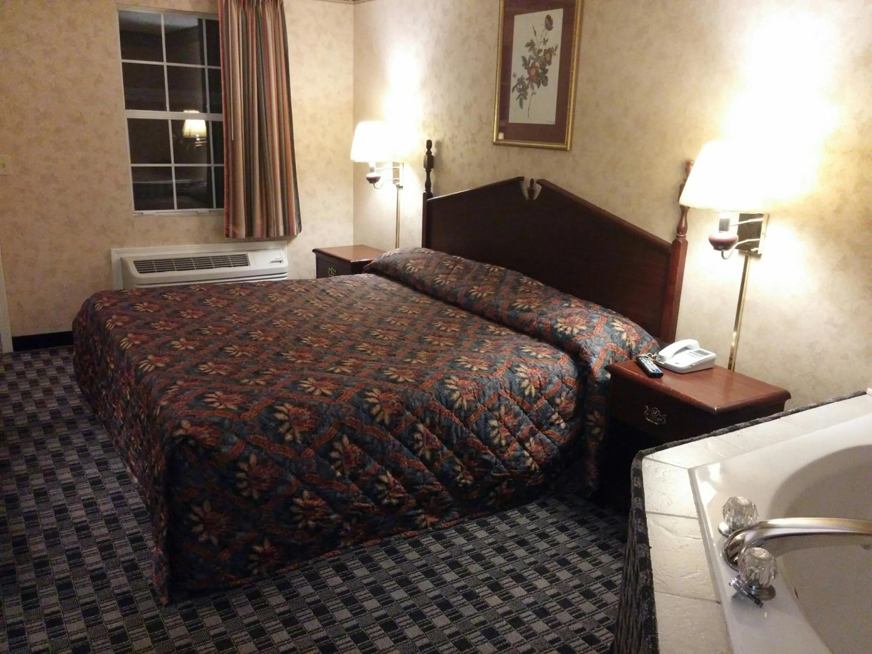 Bed in Stonebrook Inn