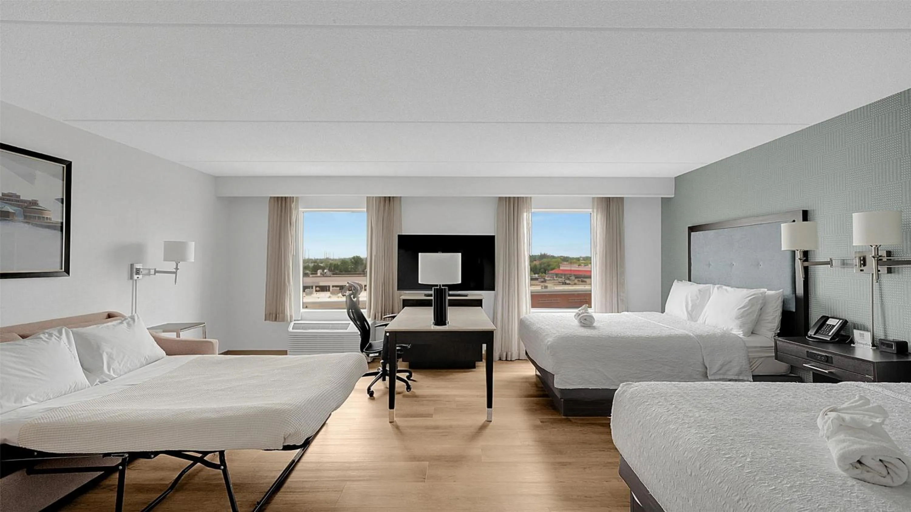 Bedroom, Bed in Hampton Inn & Suites by Hilton Toronto Markham