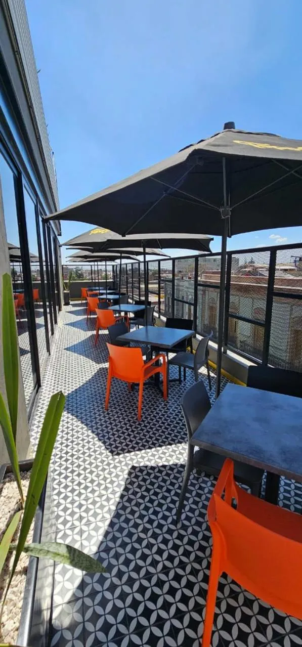 Restaurant/places to eat in ALT URBANA