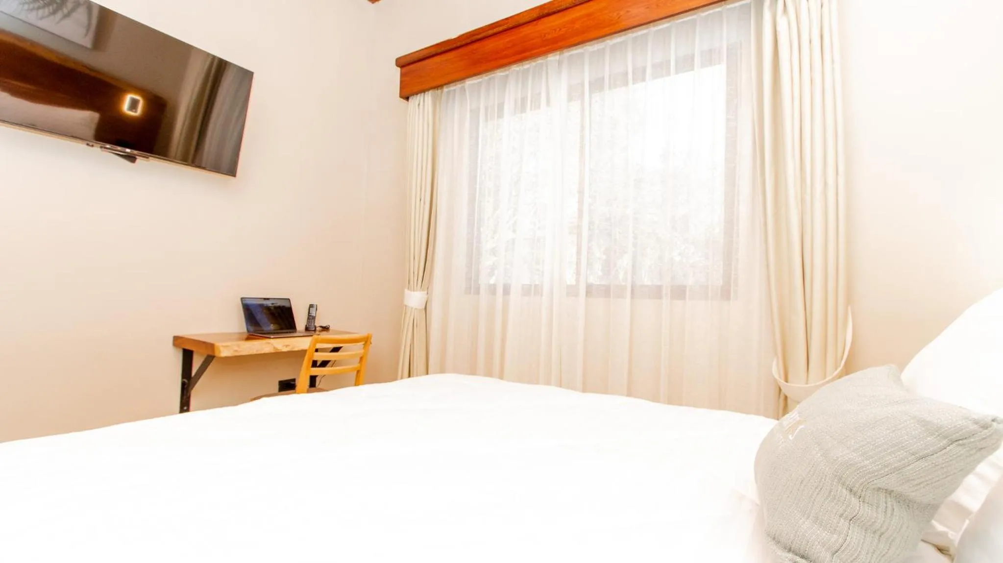 Photo of the whole room, Bed in Hotel Boutique Los Abetos
