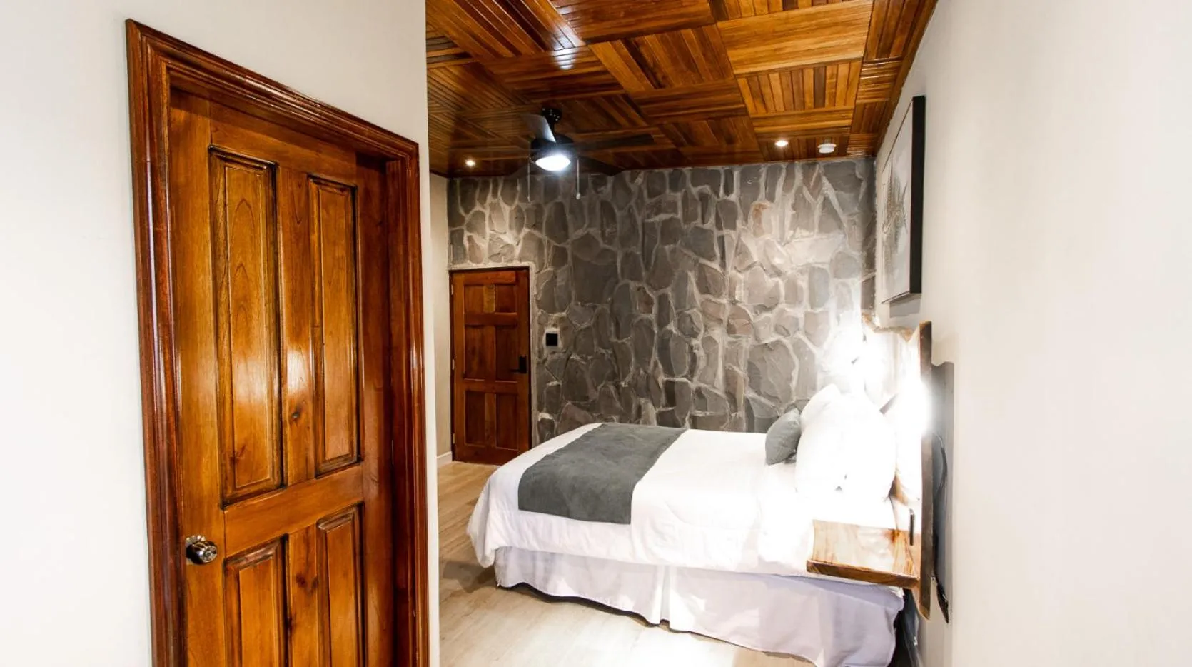 Photo of the whole room, Bed in Hotel Boutique Los Abetos