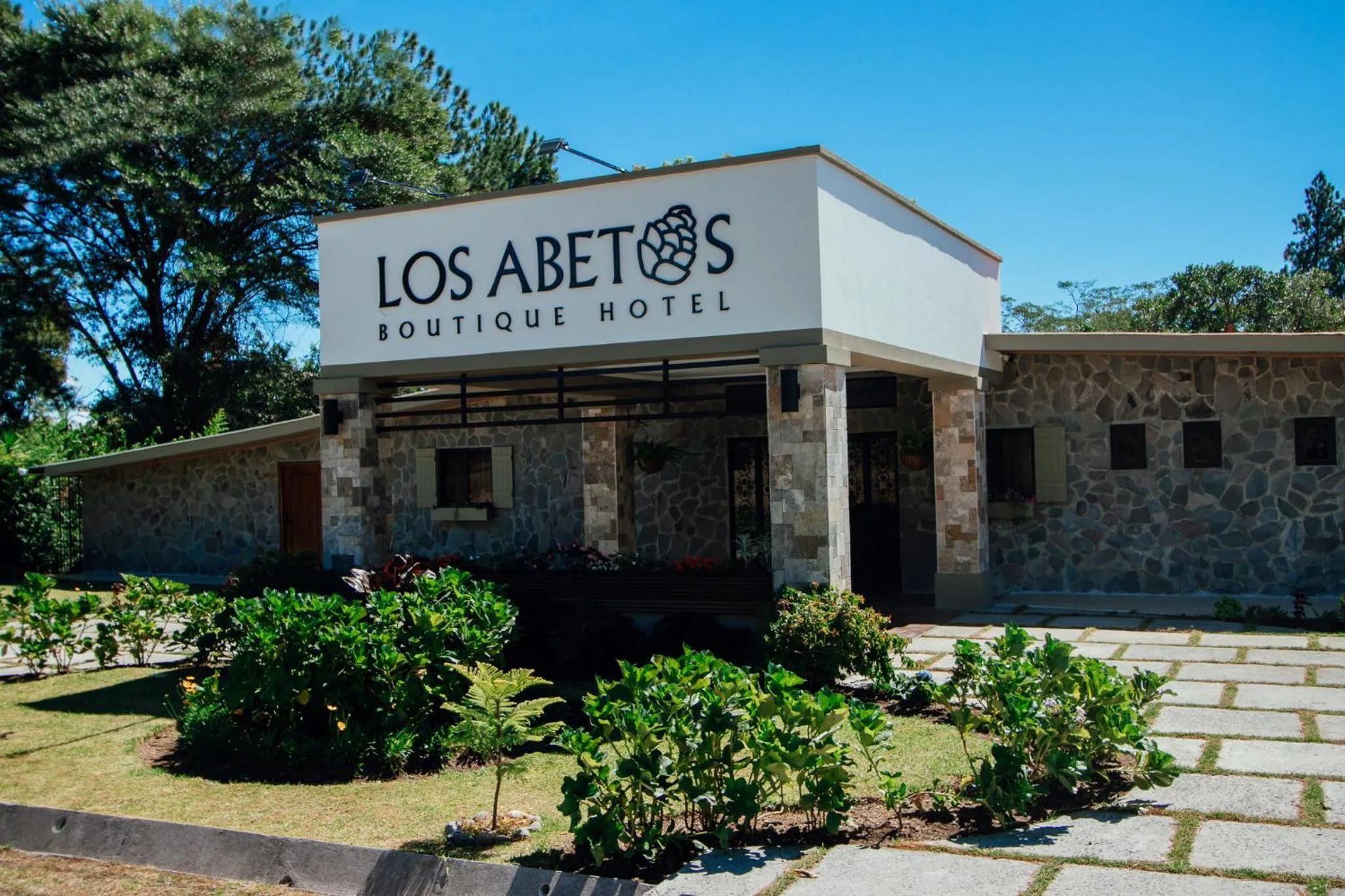 Property building in Hotel Boutique Los Abetos