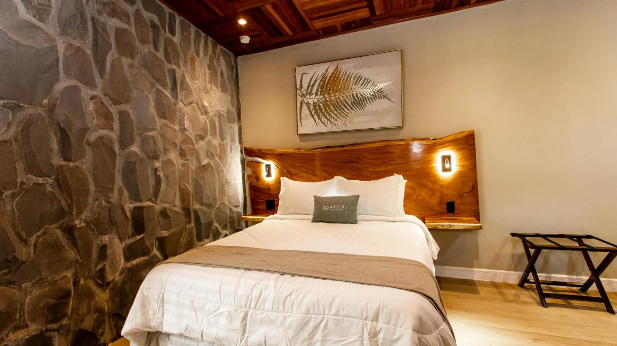 Photo of the whole room, Bed in Hotel Boutique Los Abetos