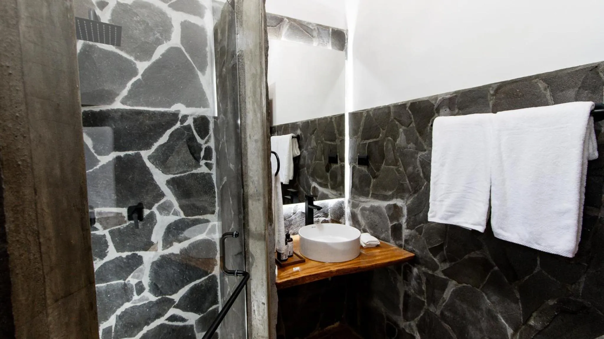 Bathroom in Hotel Boutique Los Abetos