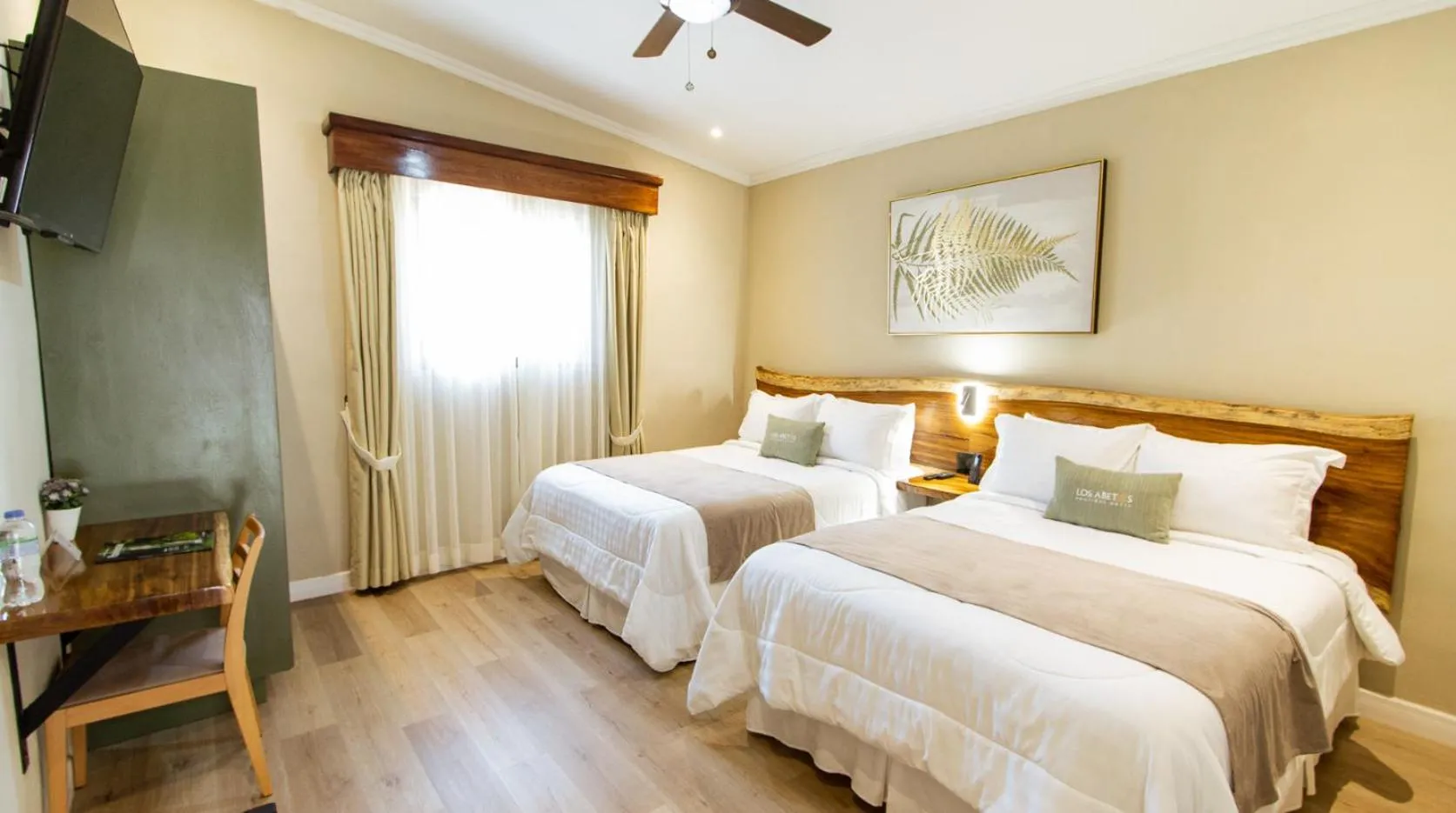 Photo of the whole room, Bed in Hotel Boutique Los Abetos