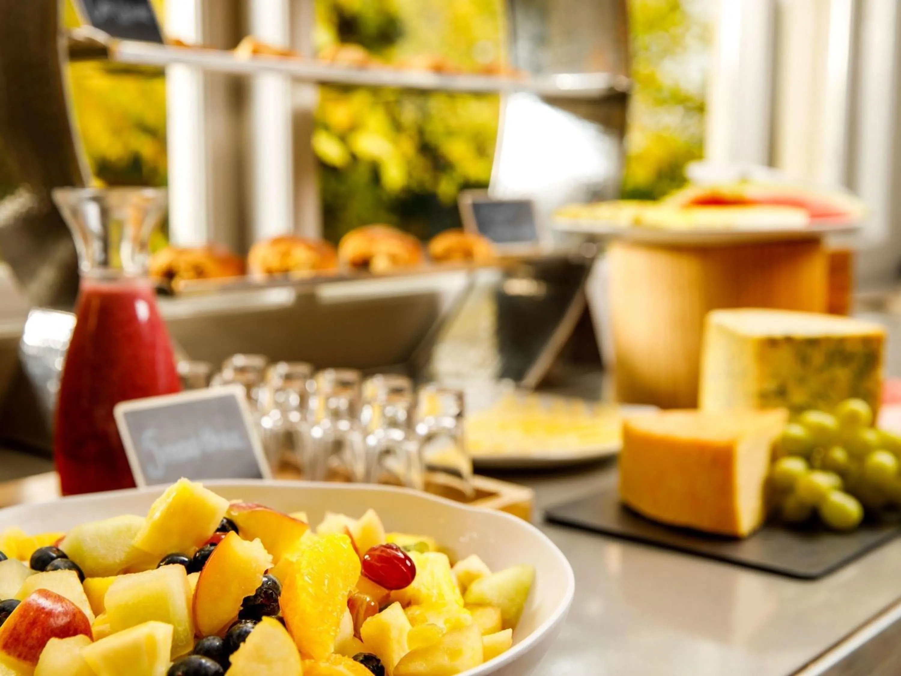 Breakfast in Mercure Bristol North The Grange Hotel